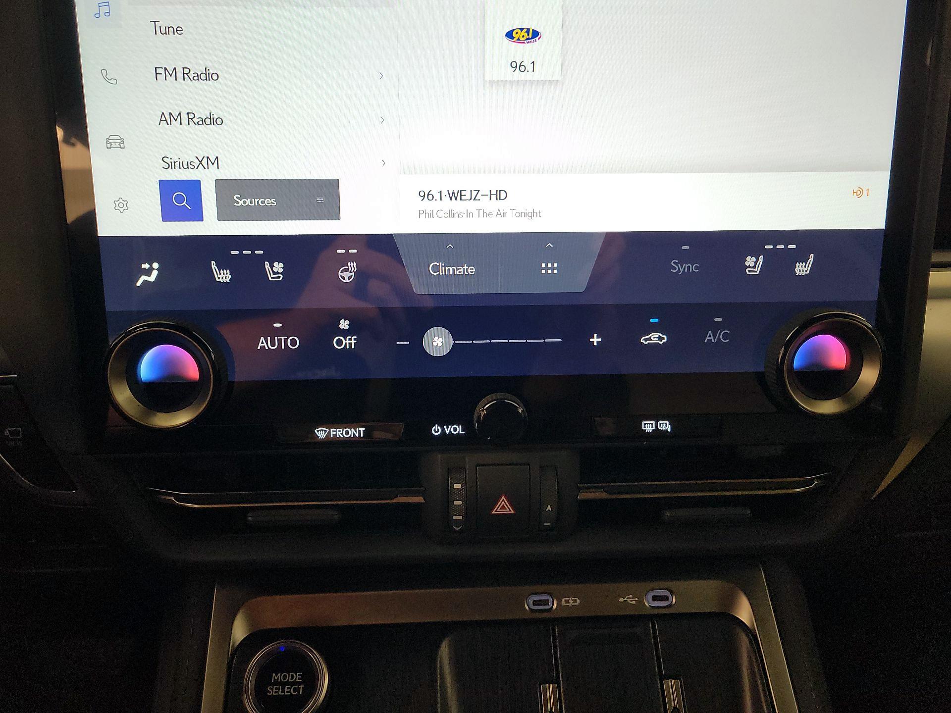 Thumbnail: 2024 Lexus GX - 16