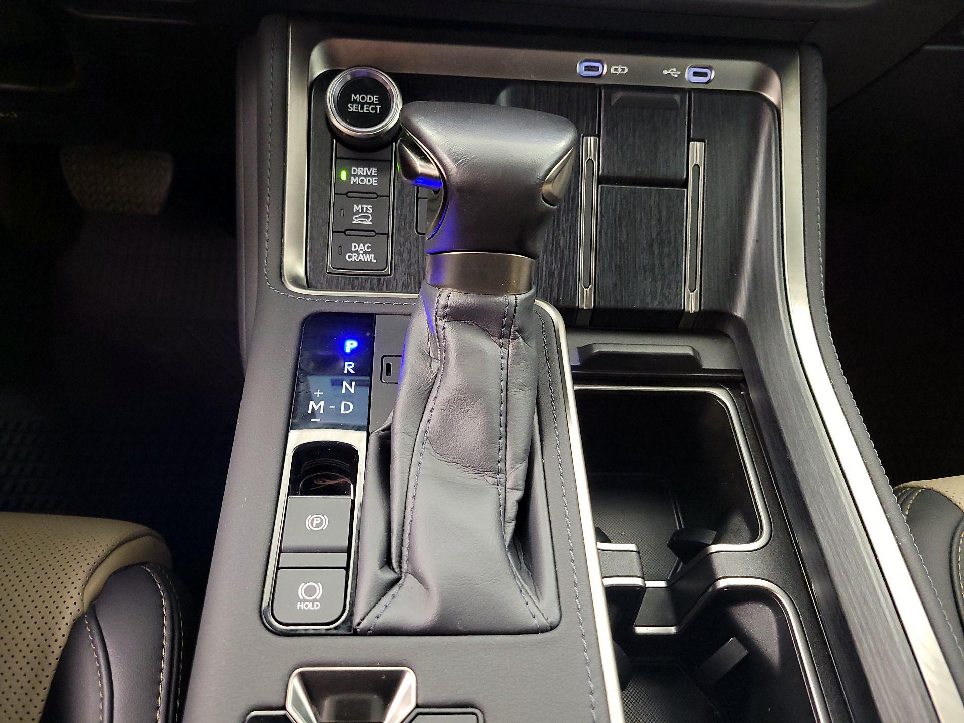 Thumbnail: 2024 Lexus GX - 17