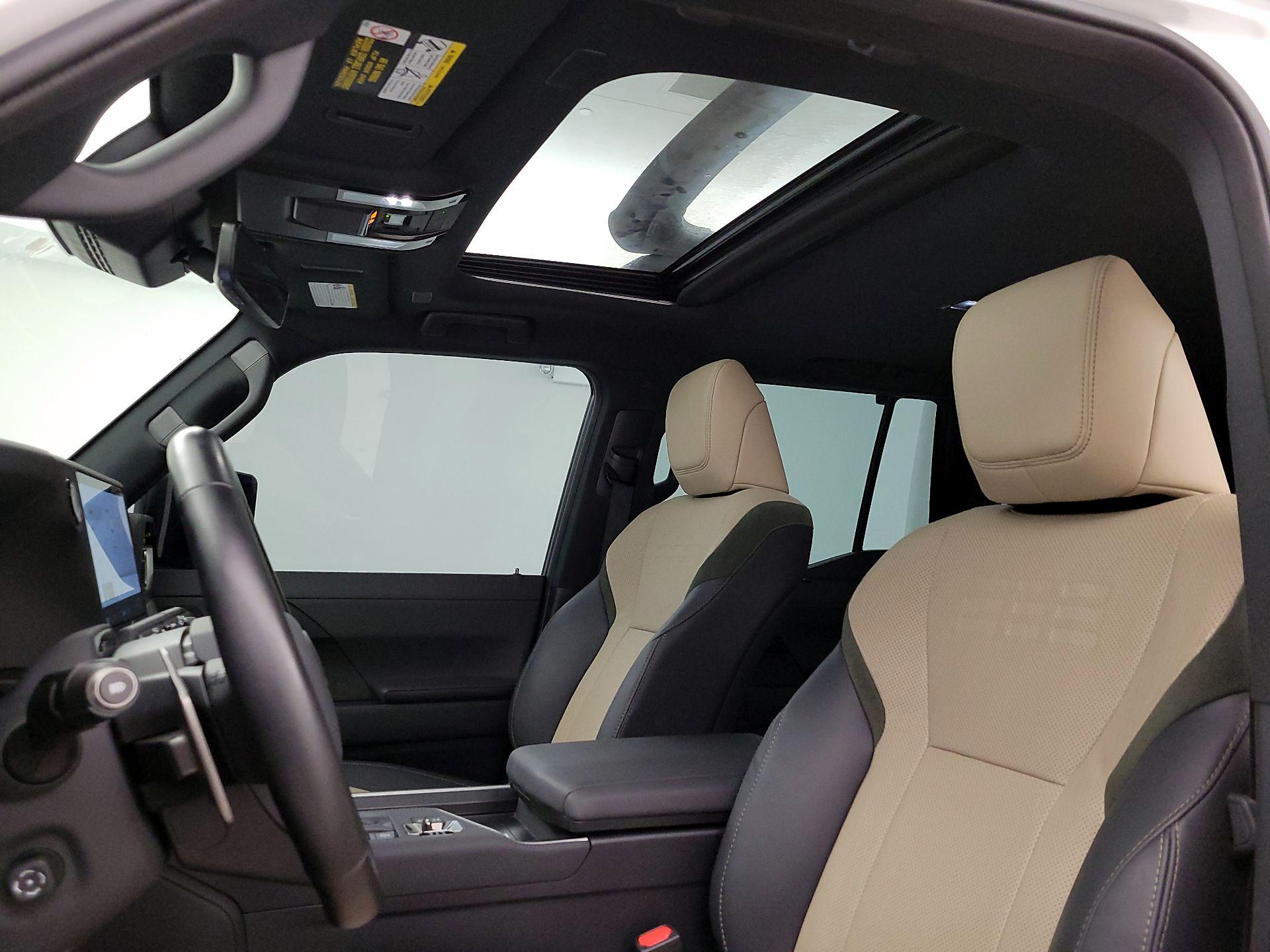 Thumbnail: 2024 Lexus GX - 19