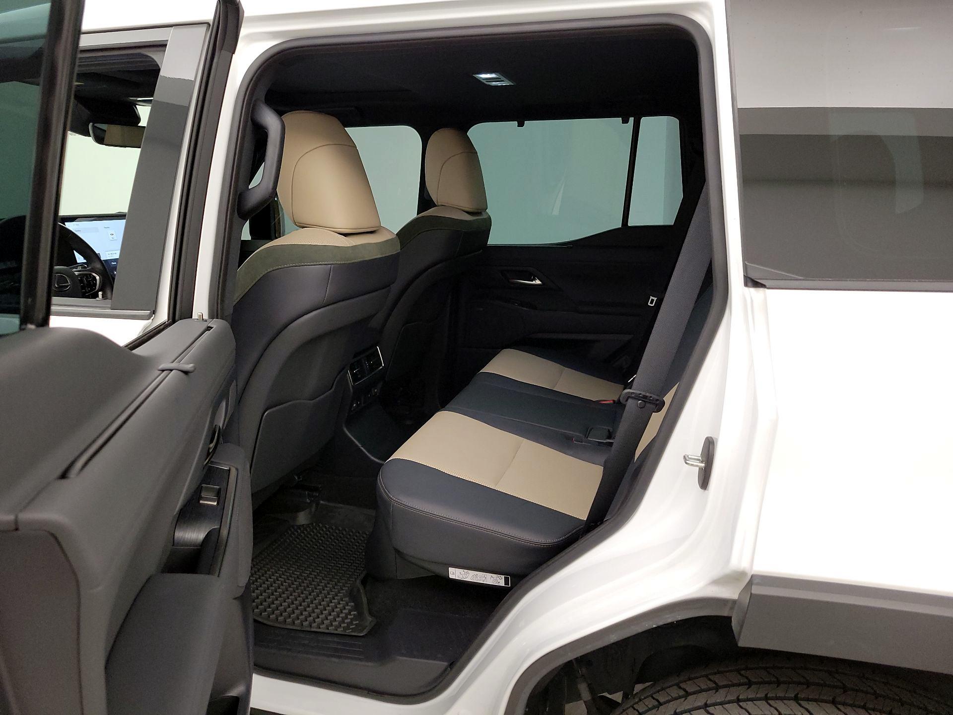 Thumbnail: 2024 Lexus GX - 20