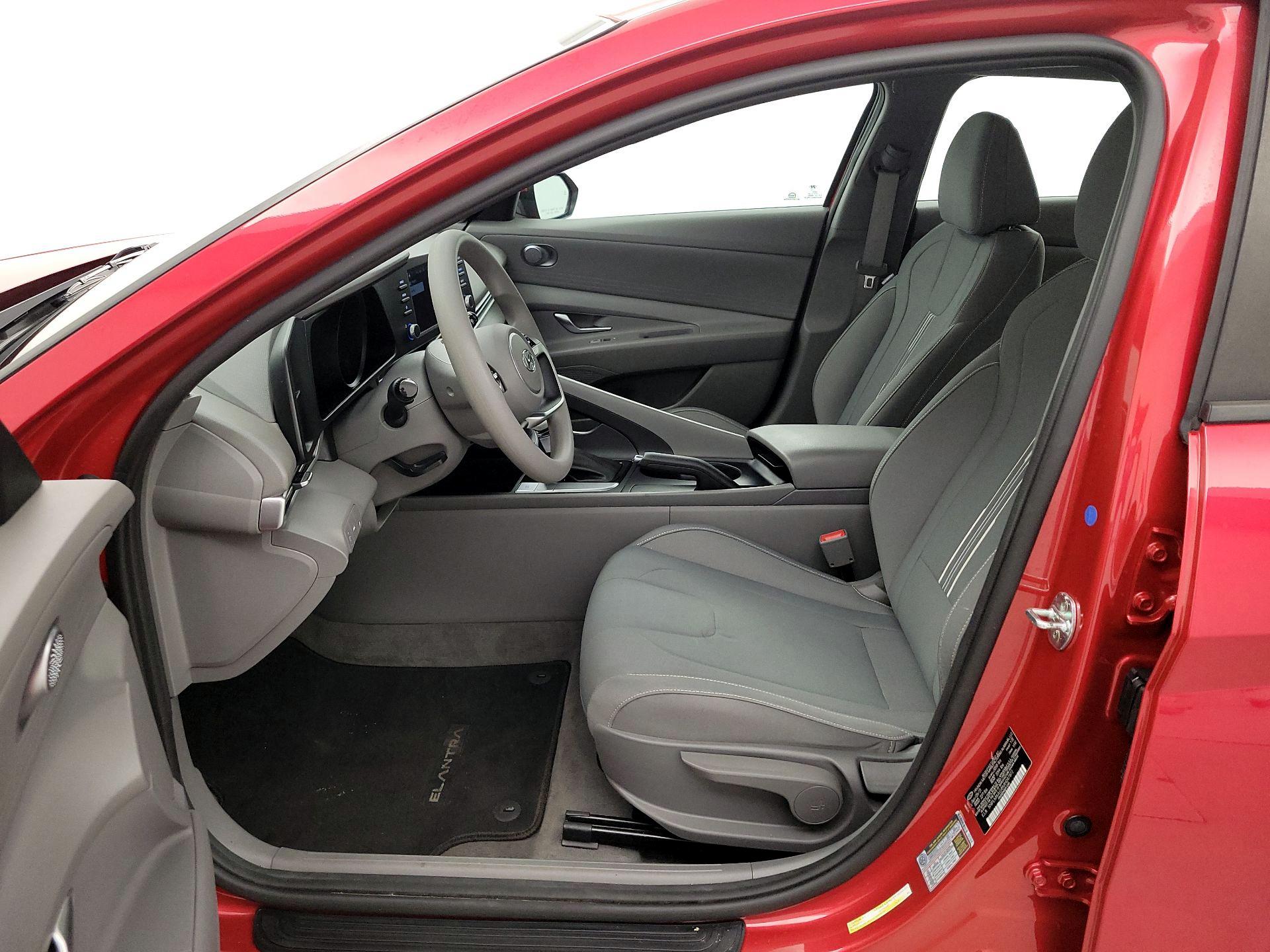 Thumbnail: 2021 Hyundai Elantra - 11