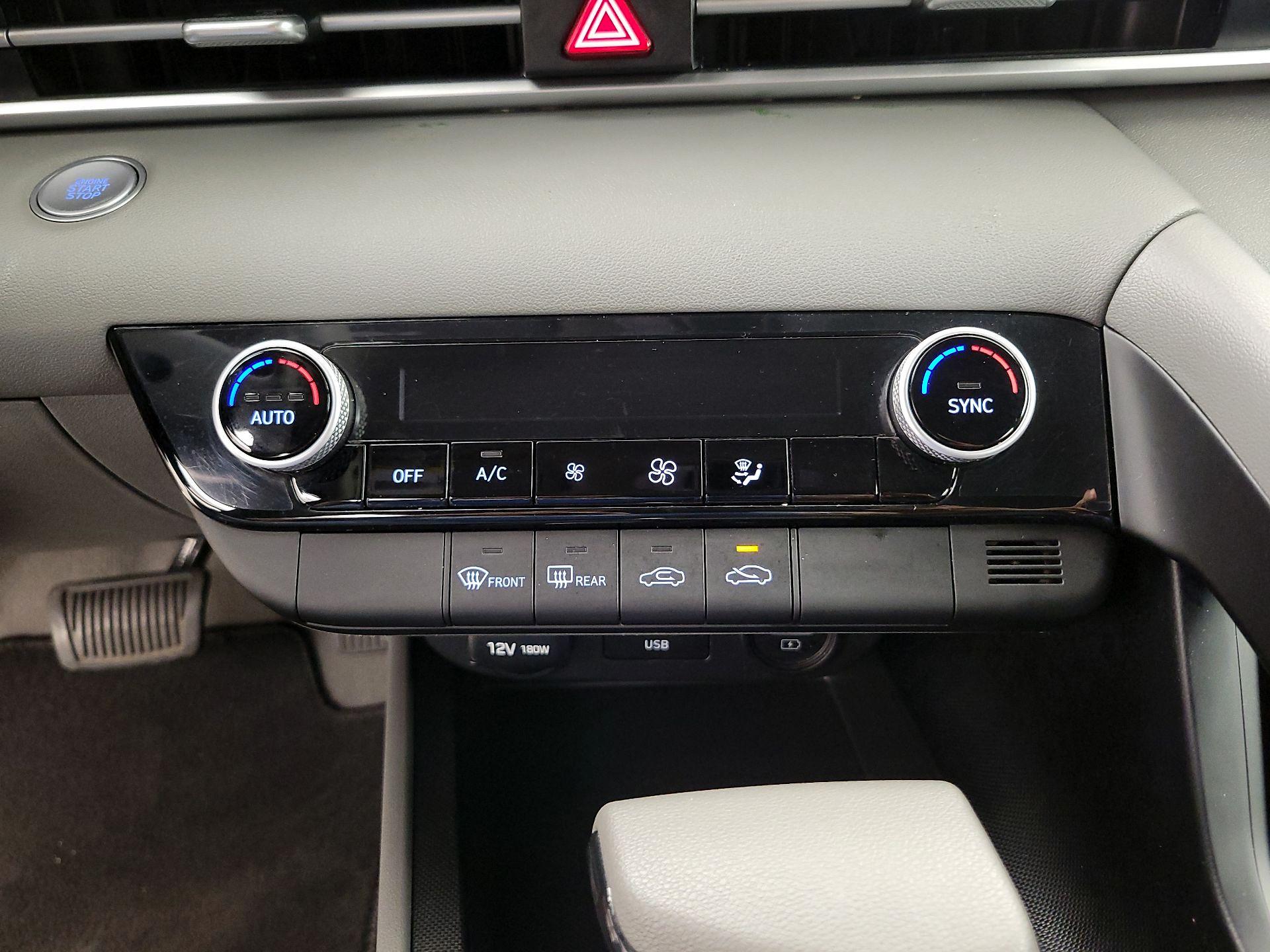 Thumbnail: 2021 Hyundai Elantra - 16