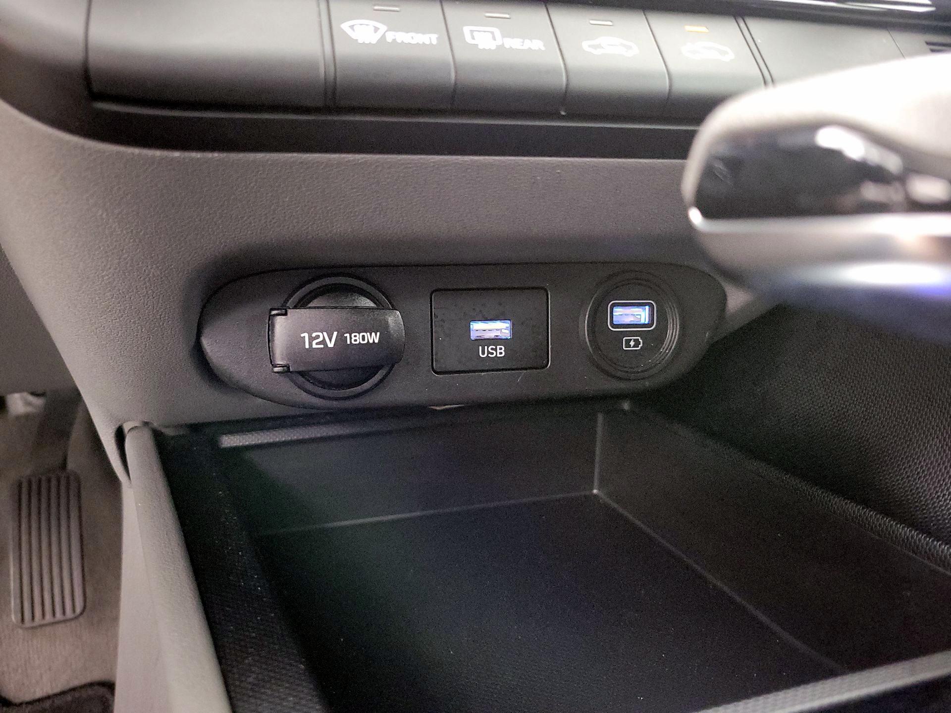 Thumbnail: 2021 Hyundai Elantra - 18