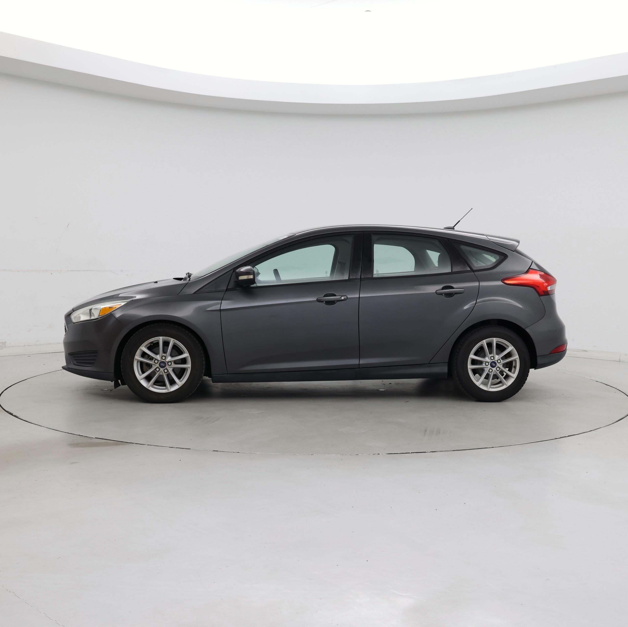 Thumbnail: 2017 Ford Focus - 3