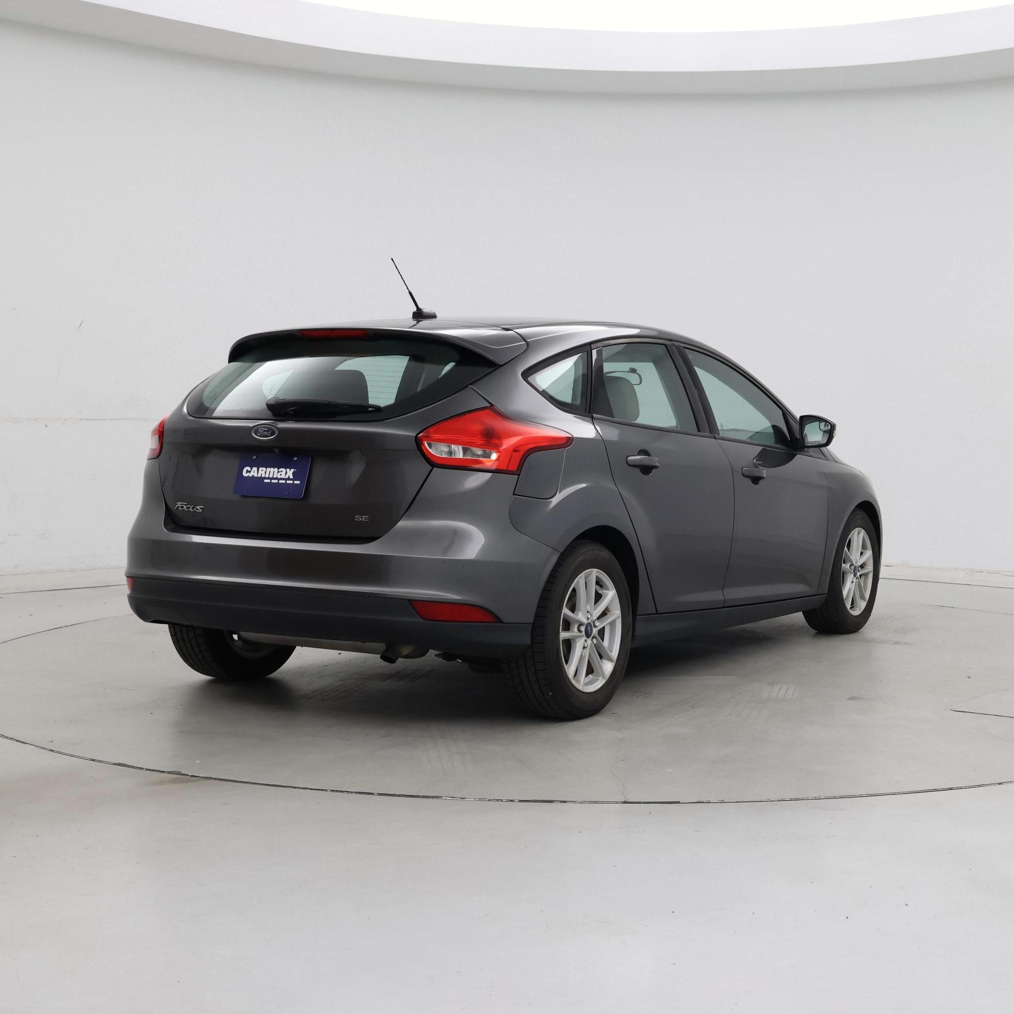 Thumbnail: 2017 Ford Focus - 8