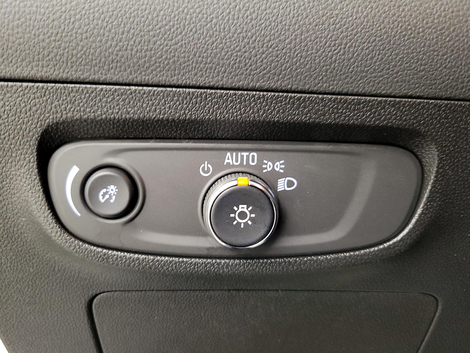 2026 Buick Encore GX Sport Touring - Photo 14