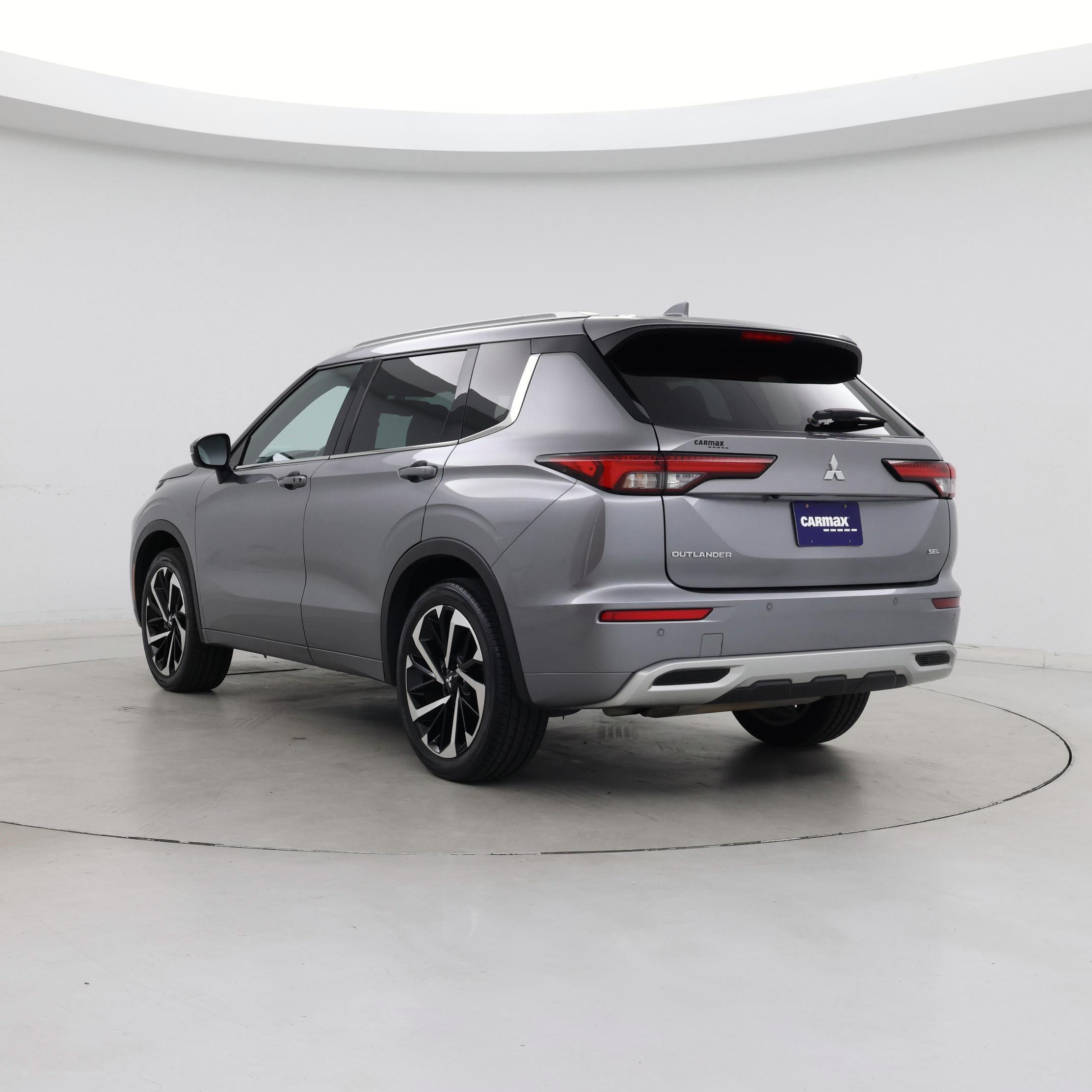Thumbnail: 2022 Mitsubishi Outlander - 2