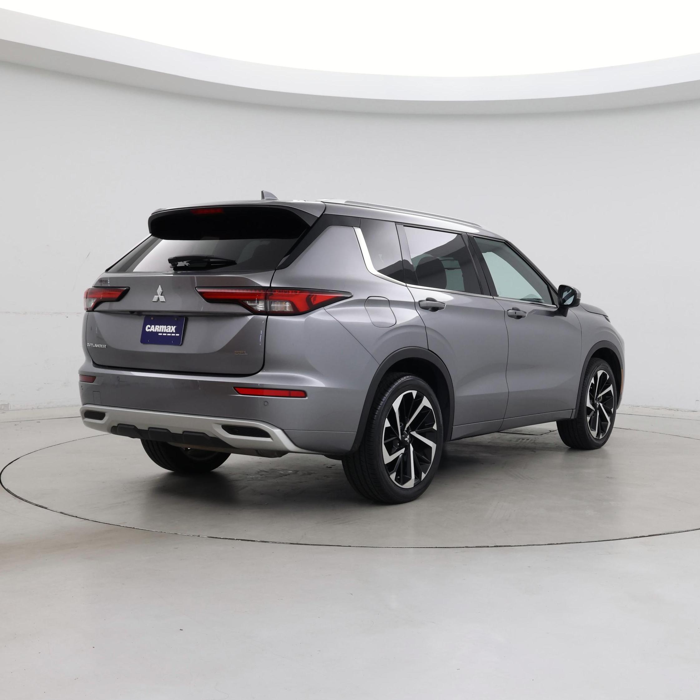 Thumbnail: 2022 Mitsubishi Outlander - 8