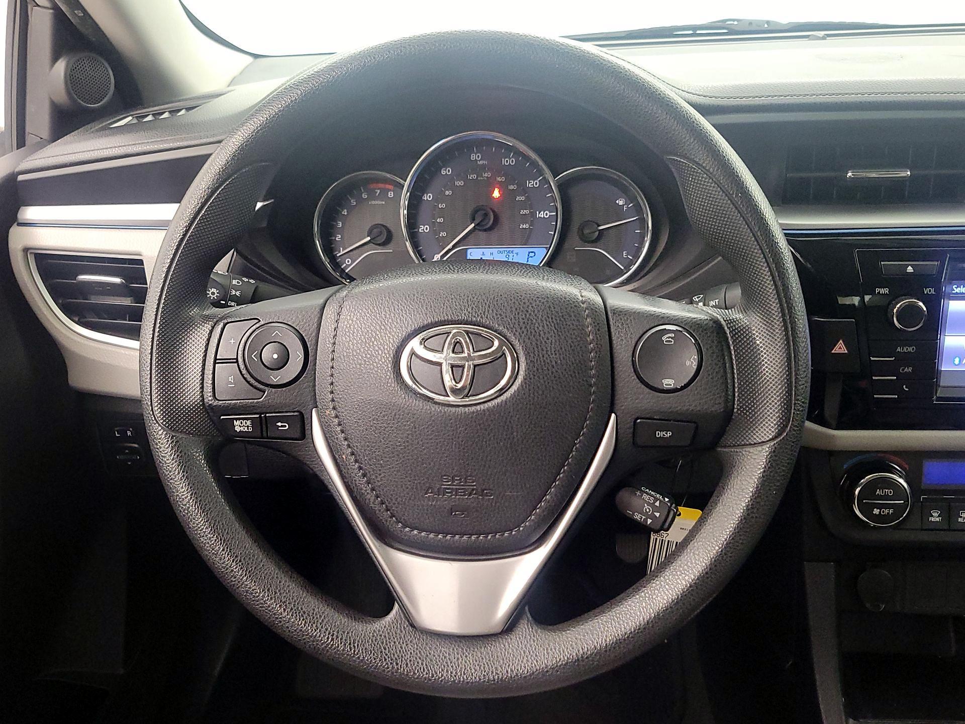 Thumbnail: 2015 Toyota Corolla - 10