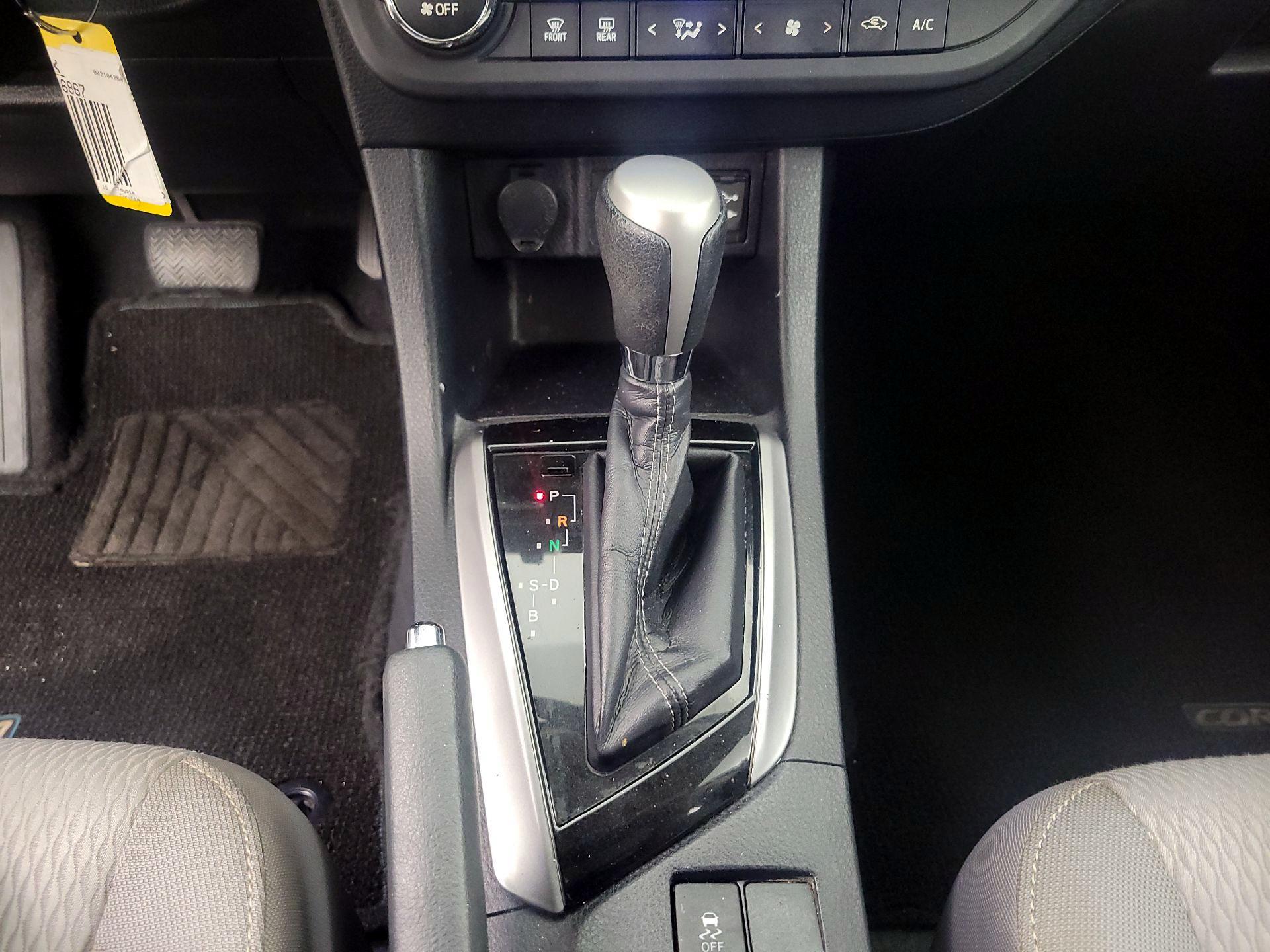 Thumbnail: 2015 Toyota Corolla - 17