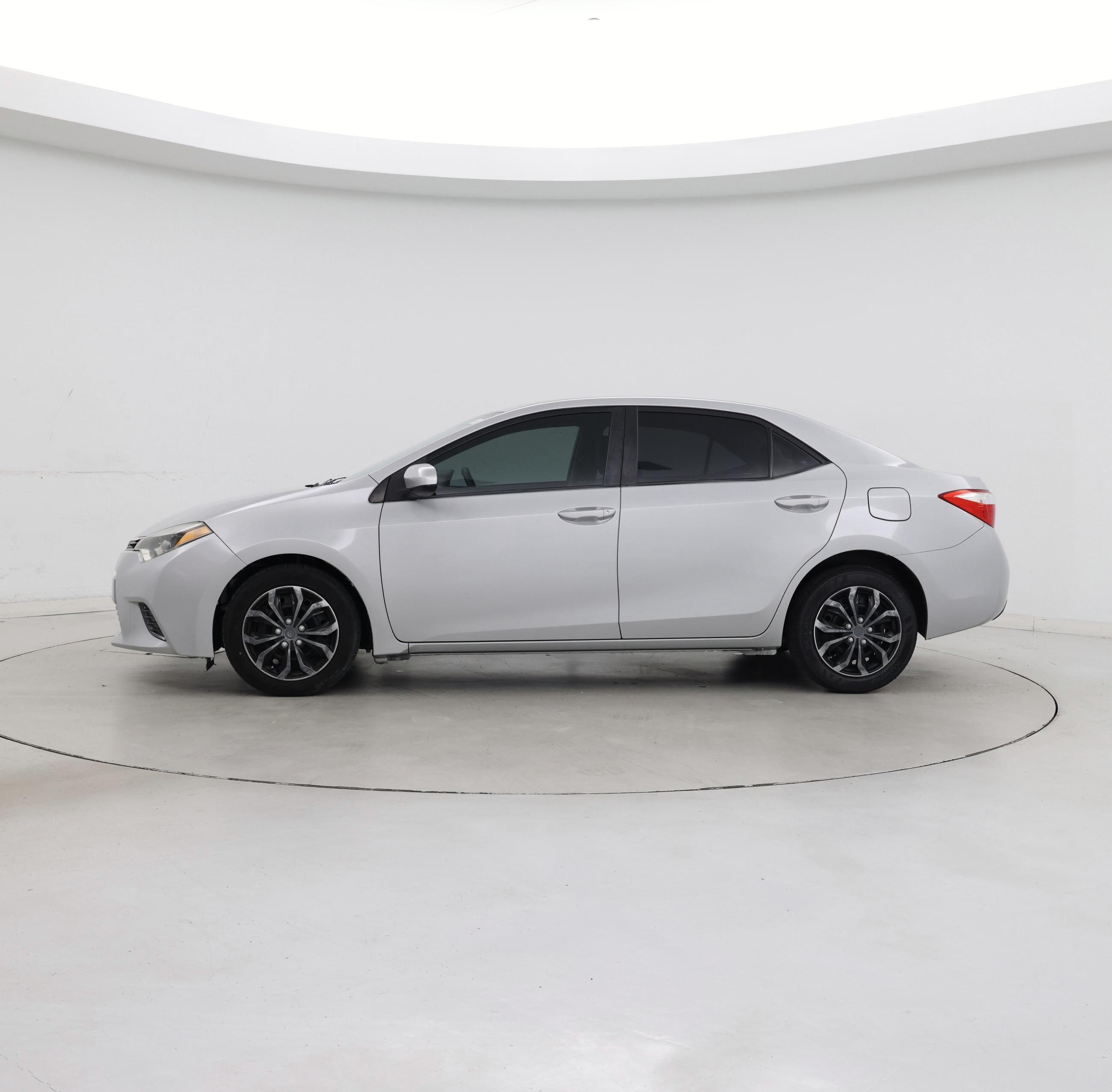 Thumbnail: 2015 Toyota Corolla - 3