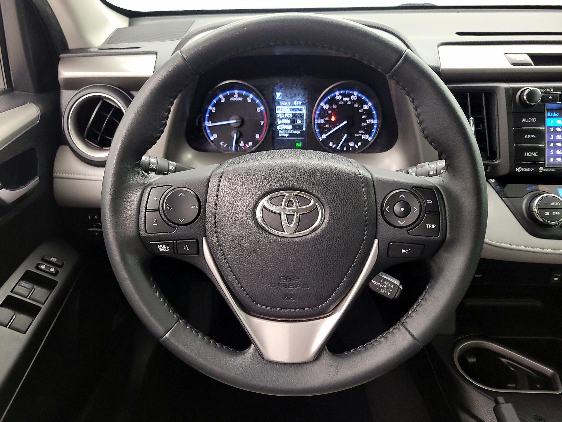 Thumbnail: 2017 Toyota RAV4 - 10