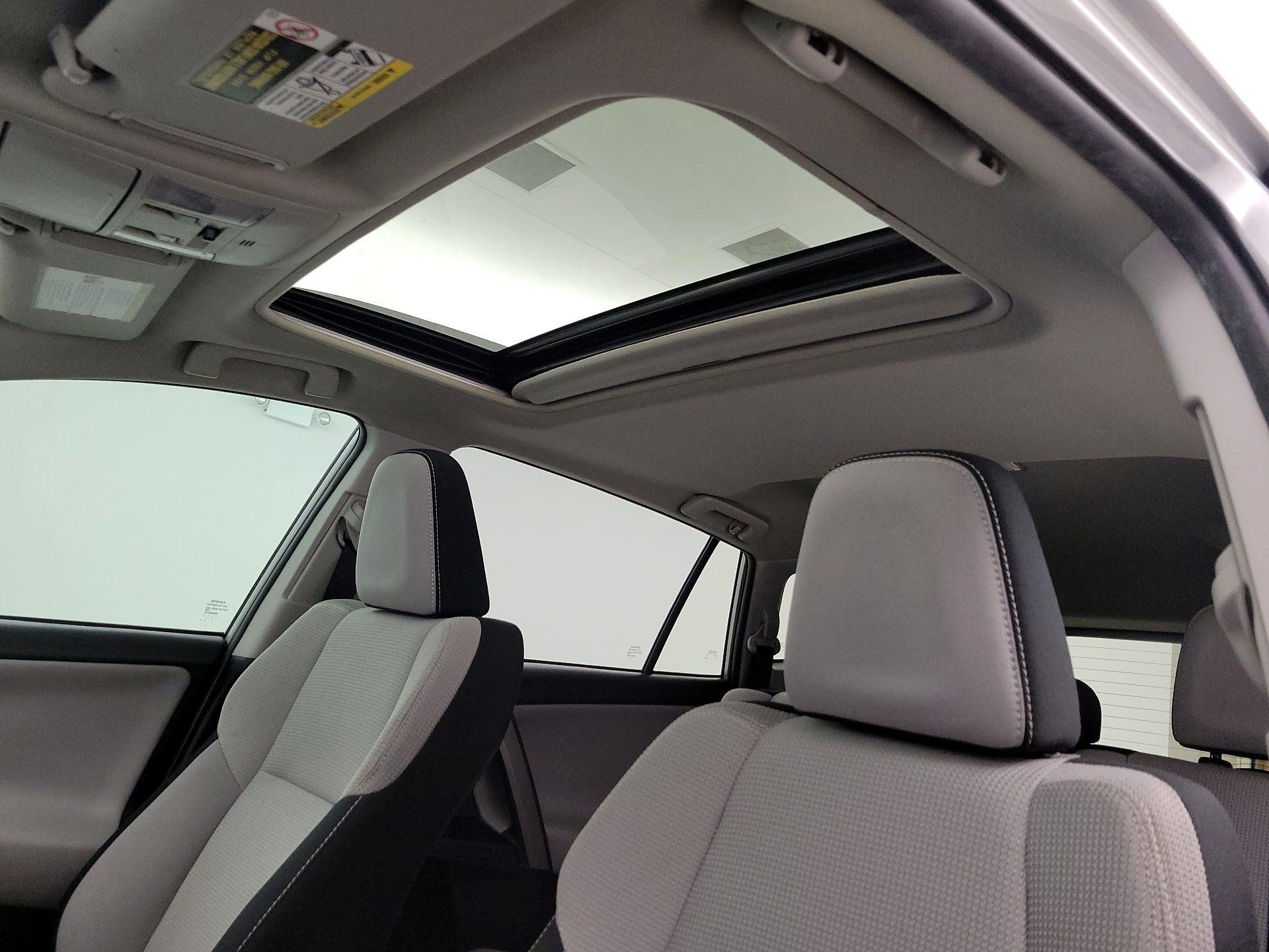 Thumbnail: 2017 Toyota RAV4 - 19
