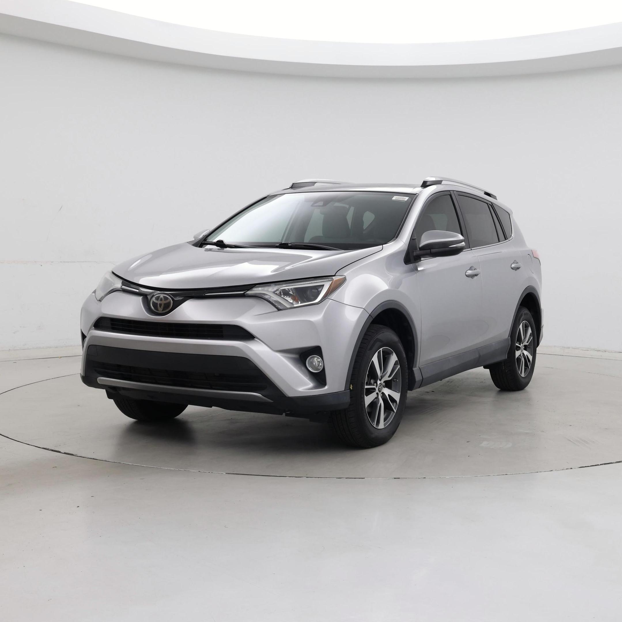 Thumbnail: 2017 Toyota RAV4 - 4