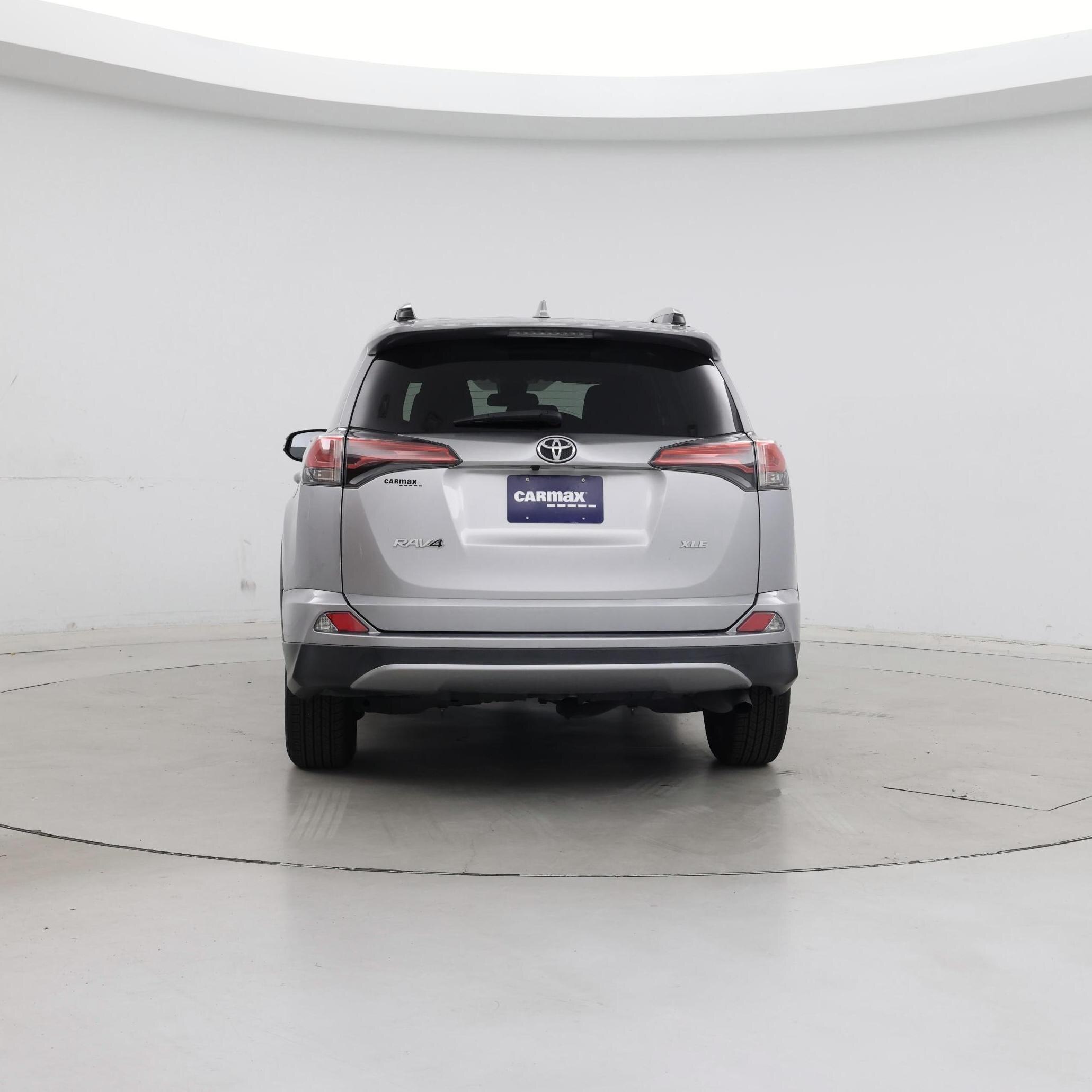 Thumbnail: 2017 Toyota RAV4 - 6