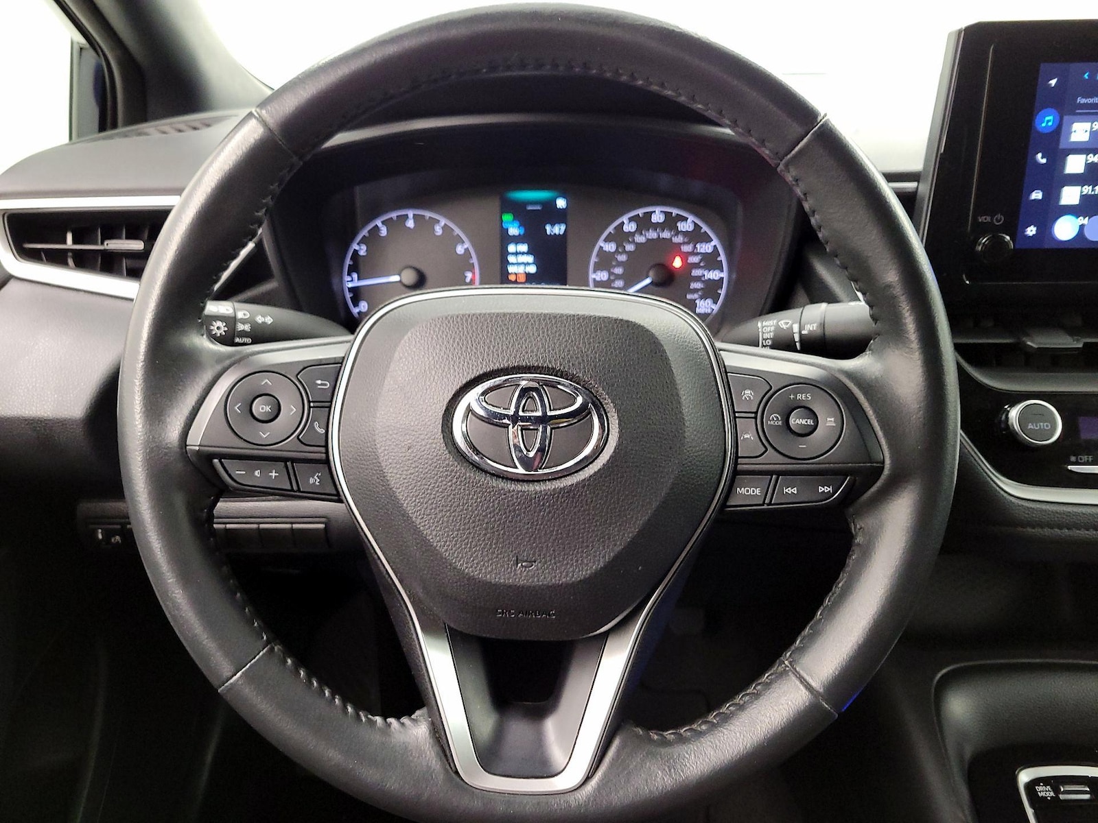 2023 Toyota Corolla SE - Photo 11