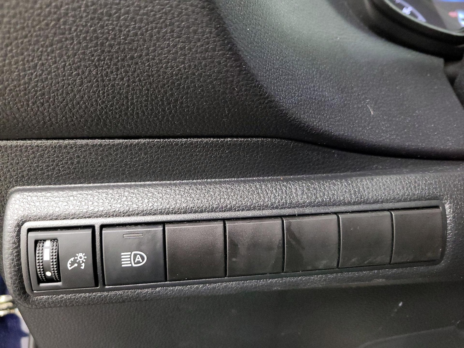 2023 Toyota Corolla SE - Photo 14