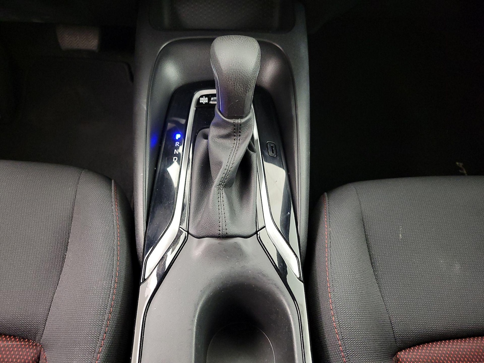 2023 Toyota Corolla SE - Photo 18
