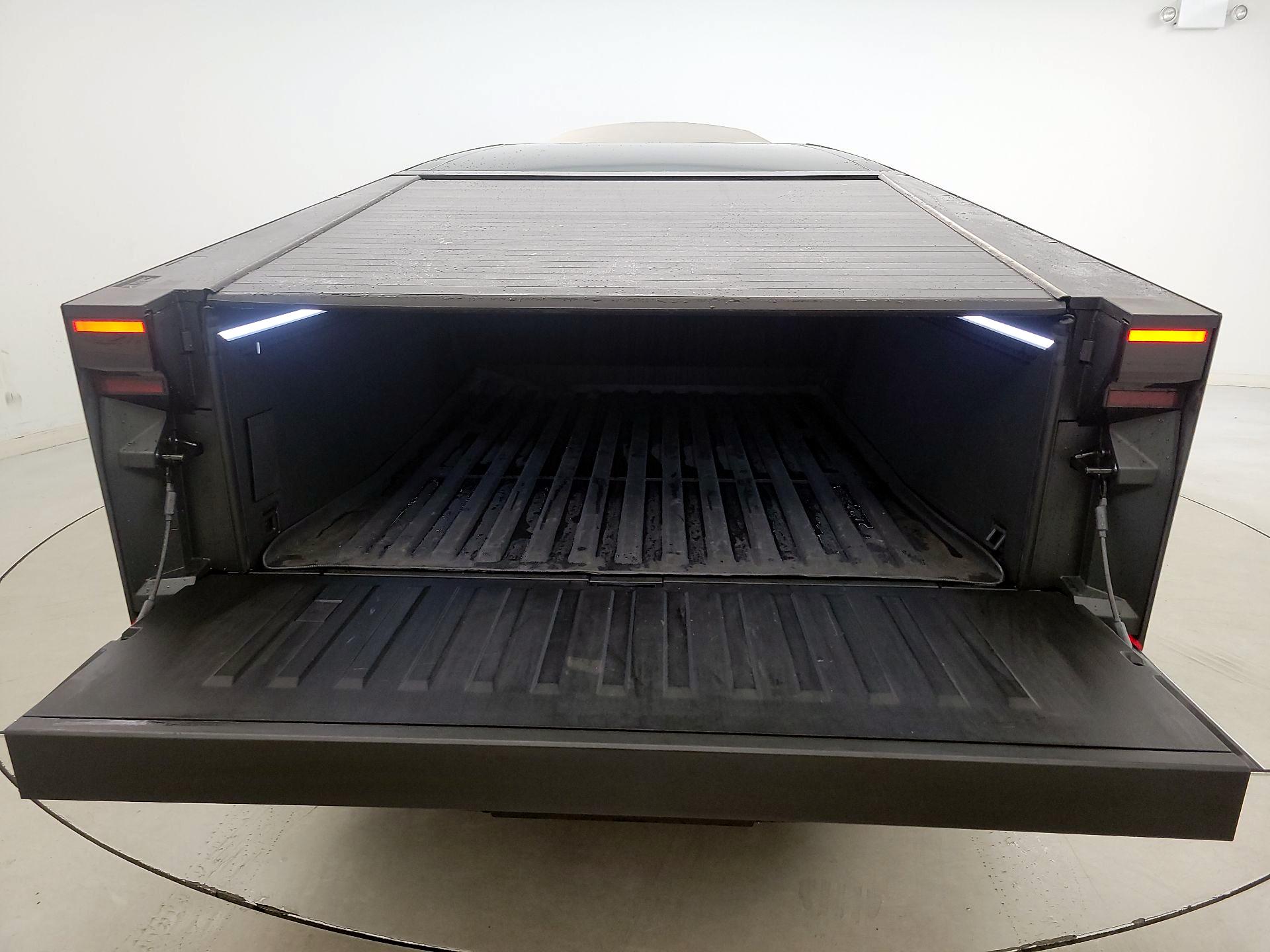 Thumbnail: 2024 Tesla Cybertruck - 19