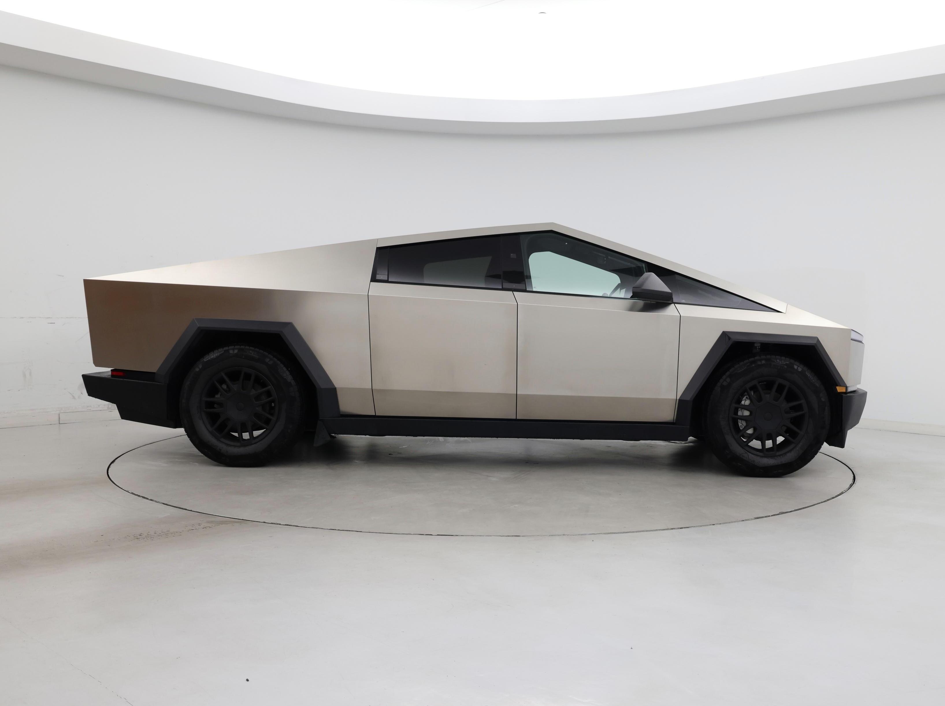 Thumbnail: 2024 Tesla Cybertruck - 7