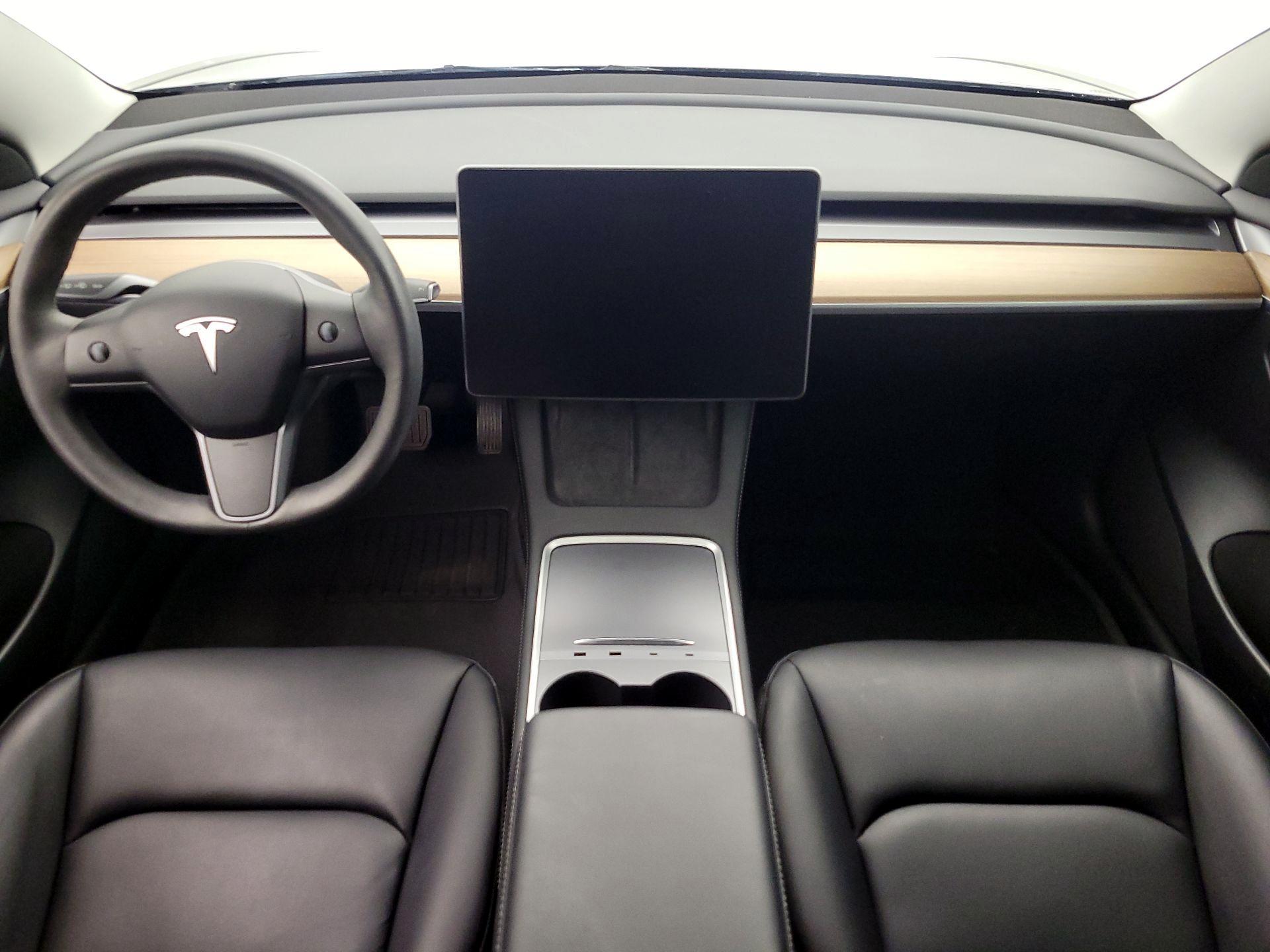 Thumbnail: 2023 Tesla Model 3 - 9