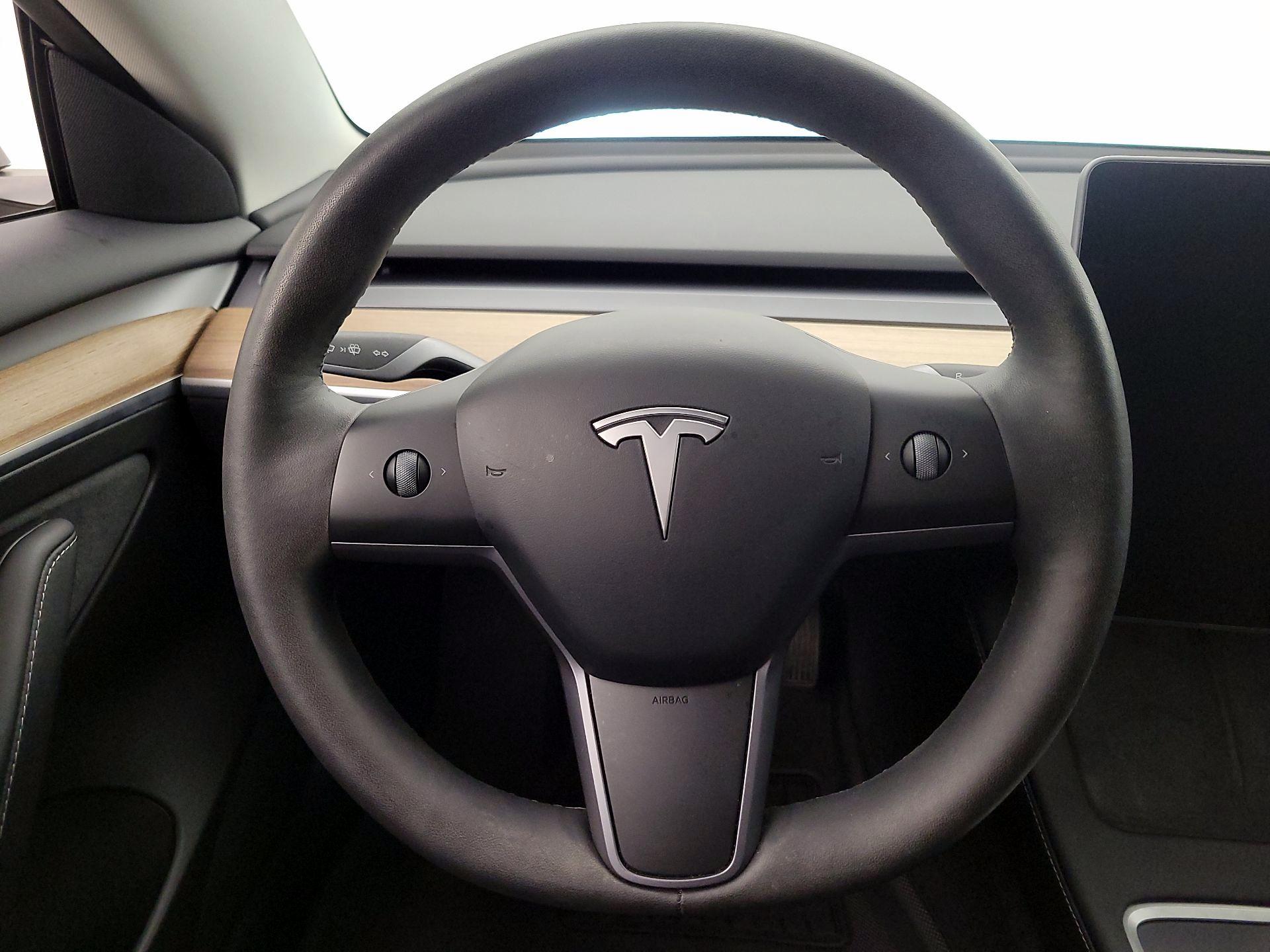Thumbnail: 2023 Tesla Model 3 - 10