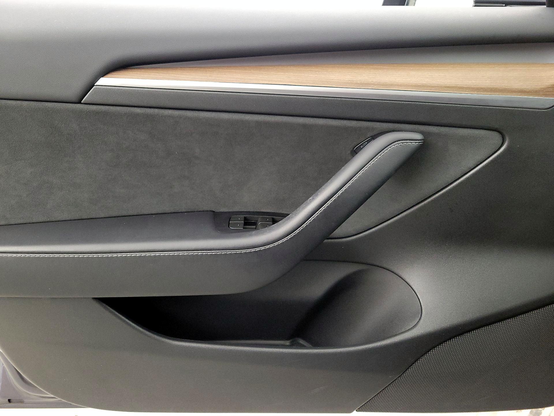 Thumbnail: 2023 Tesla Model 3 - 12