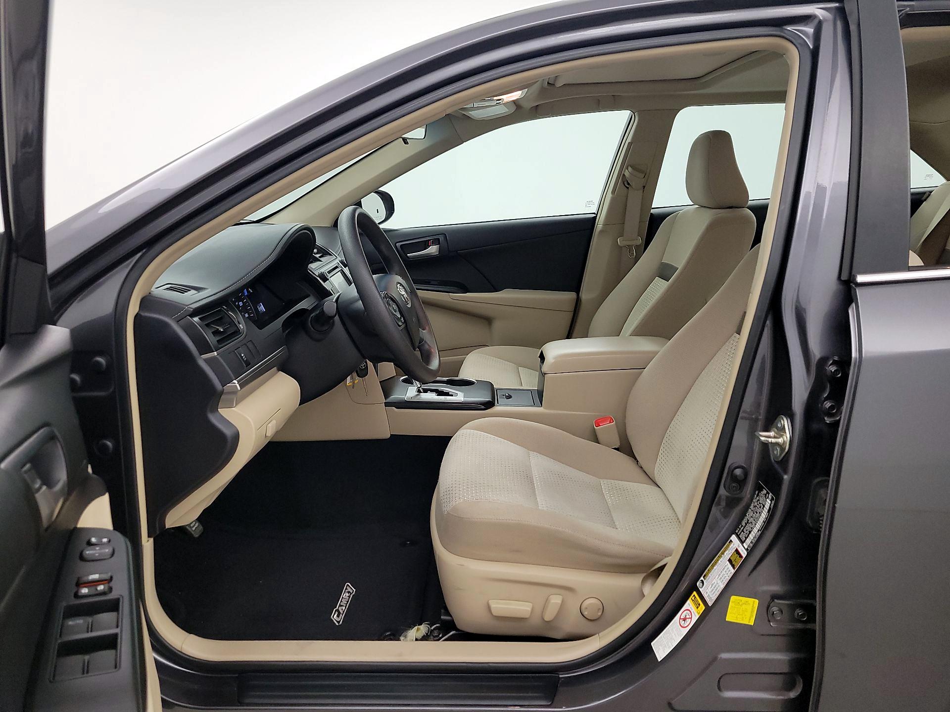 Thumbnail: 2014 Toyota Camry - 11