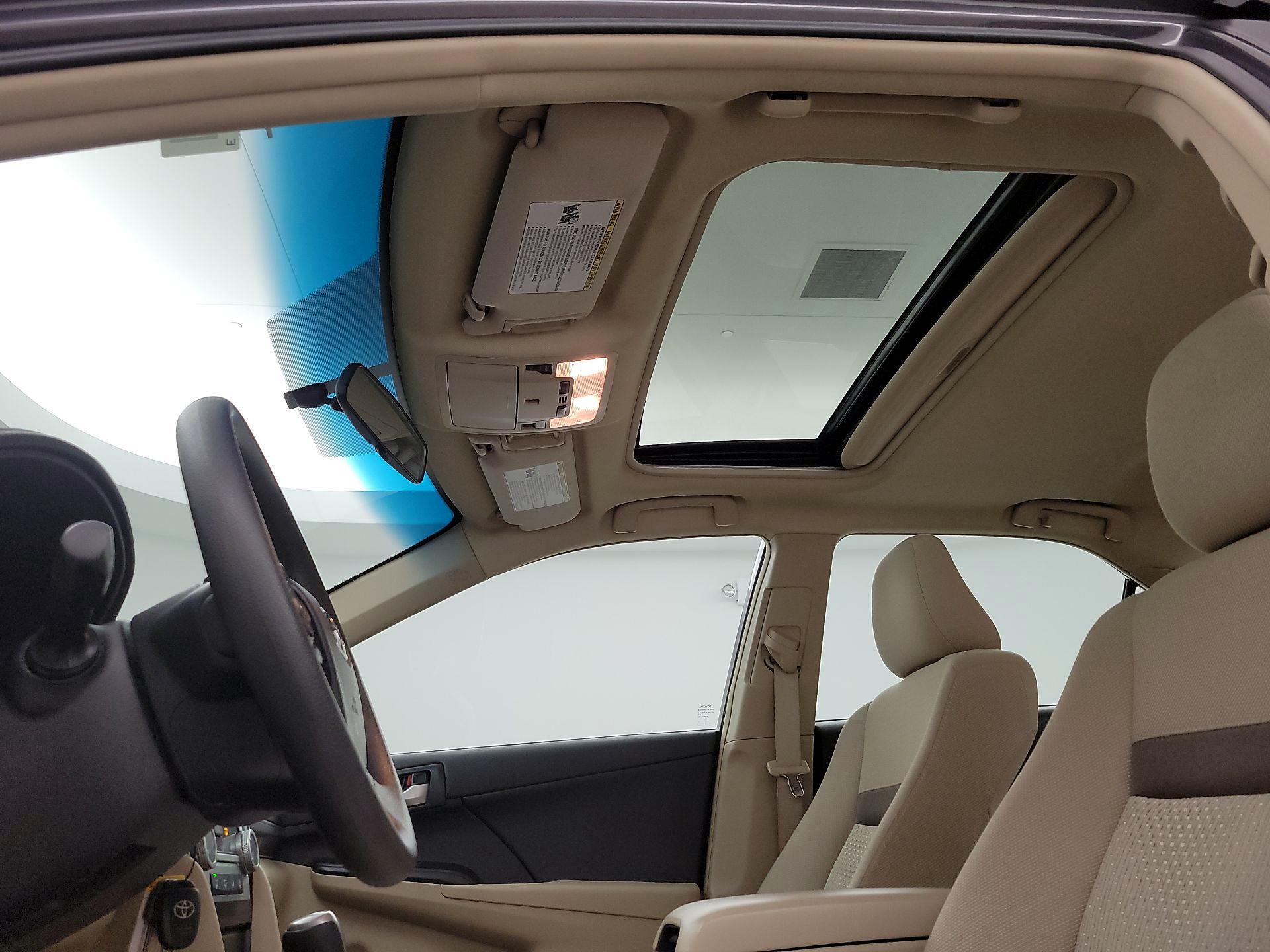 Thumbnail: 2014 Toyota Camry - 19