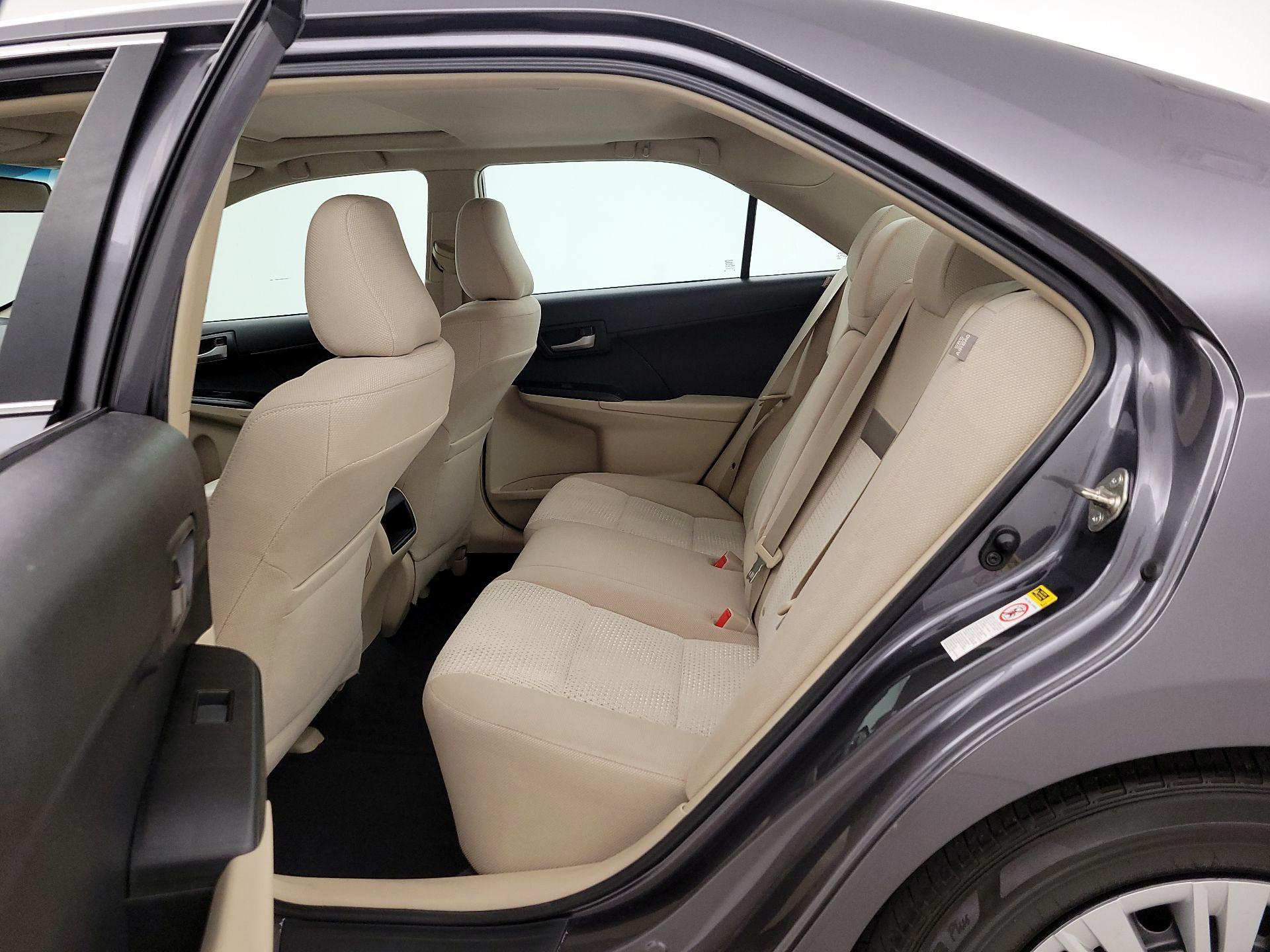 Thumbnail: 2014 Toyota Camry - 20