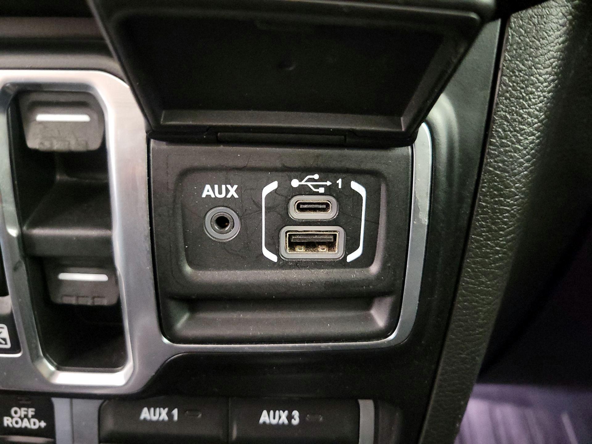 Thumbnail: 2022 Jeep Gladiator - 19