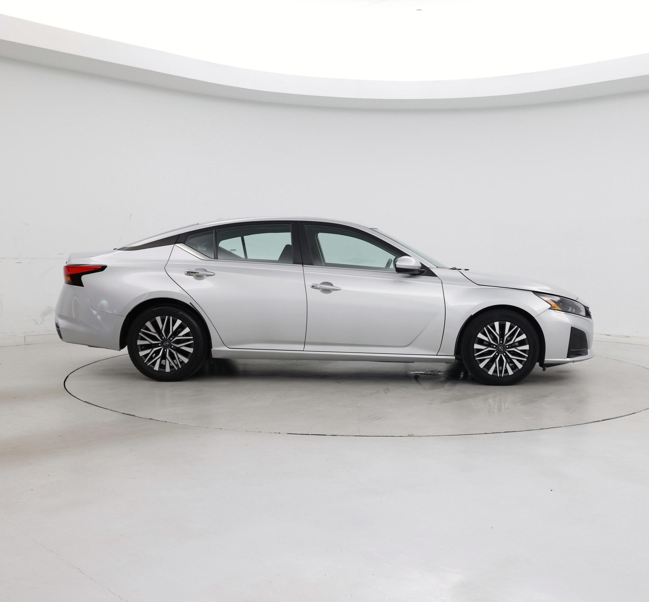 Thumbnail: 2023 Nissan Altima - 7
