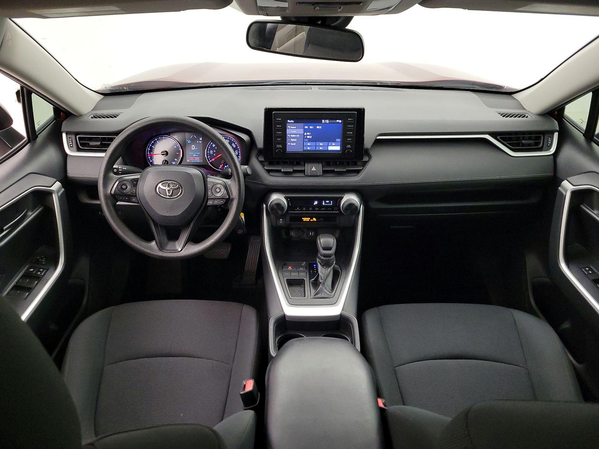 Thumbnail: 2019 Toyota RAV4 - 9