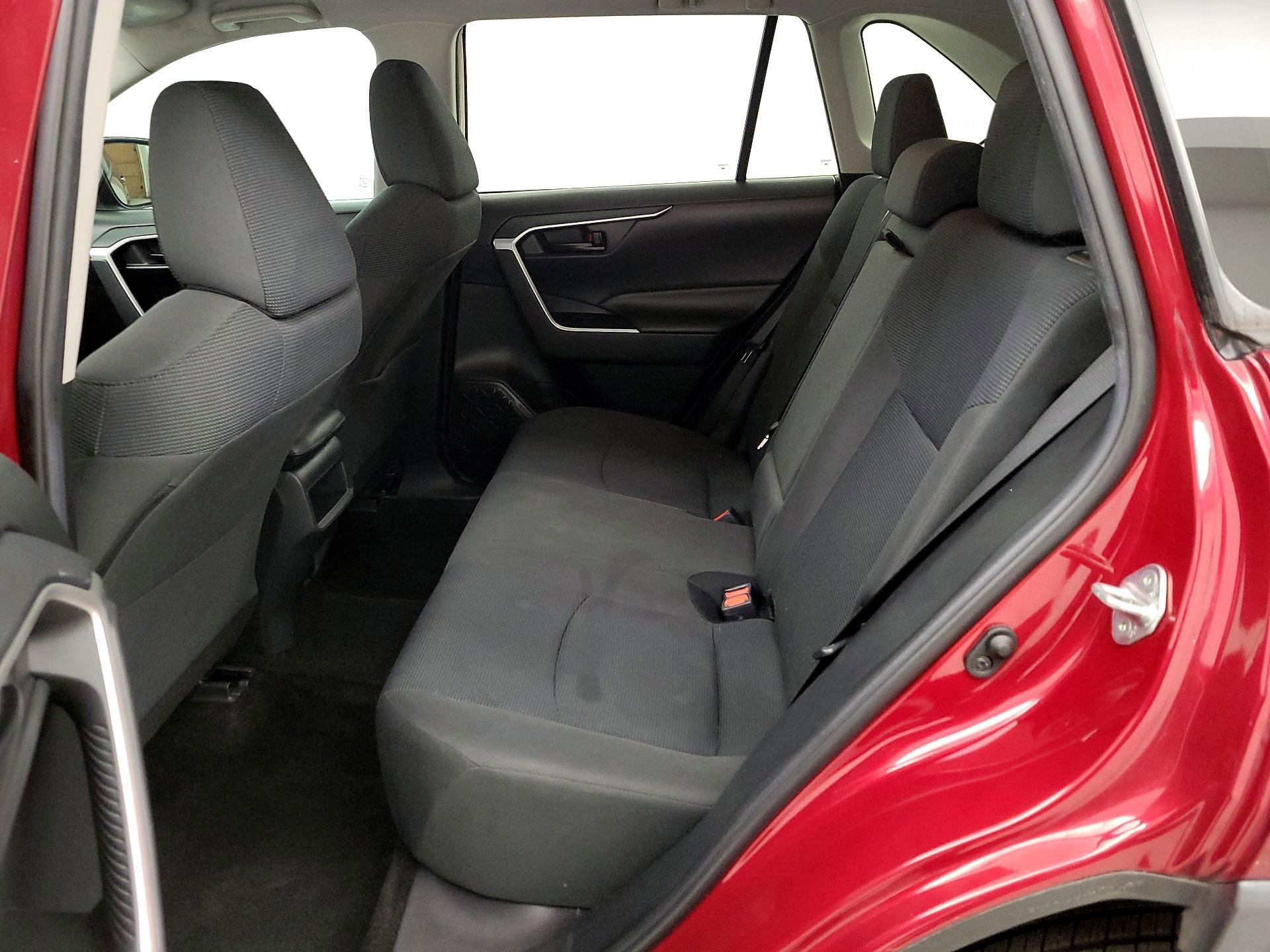 Thumbnail: 2019 Toyota RAV4 - 19