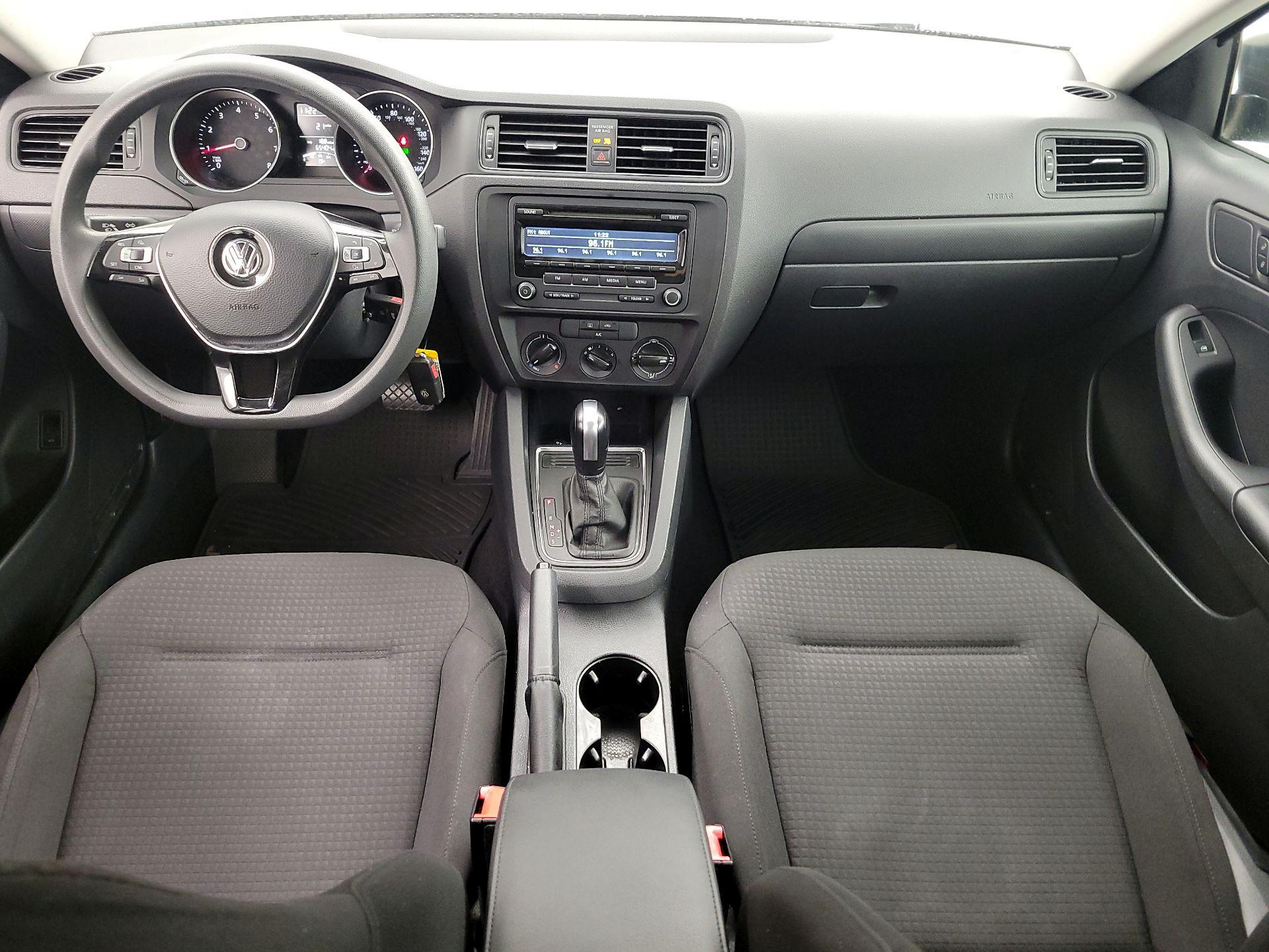 Thumbnail: 2015 Volkswagen Jetta - 9