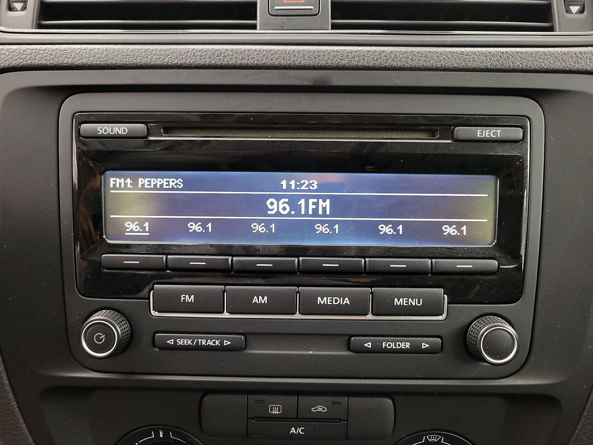 Thumbnail: 2015 Volkswagen Jetta - 14