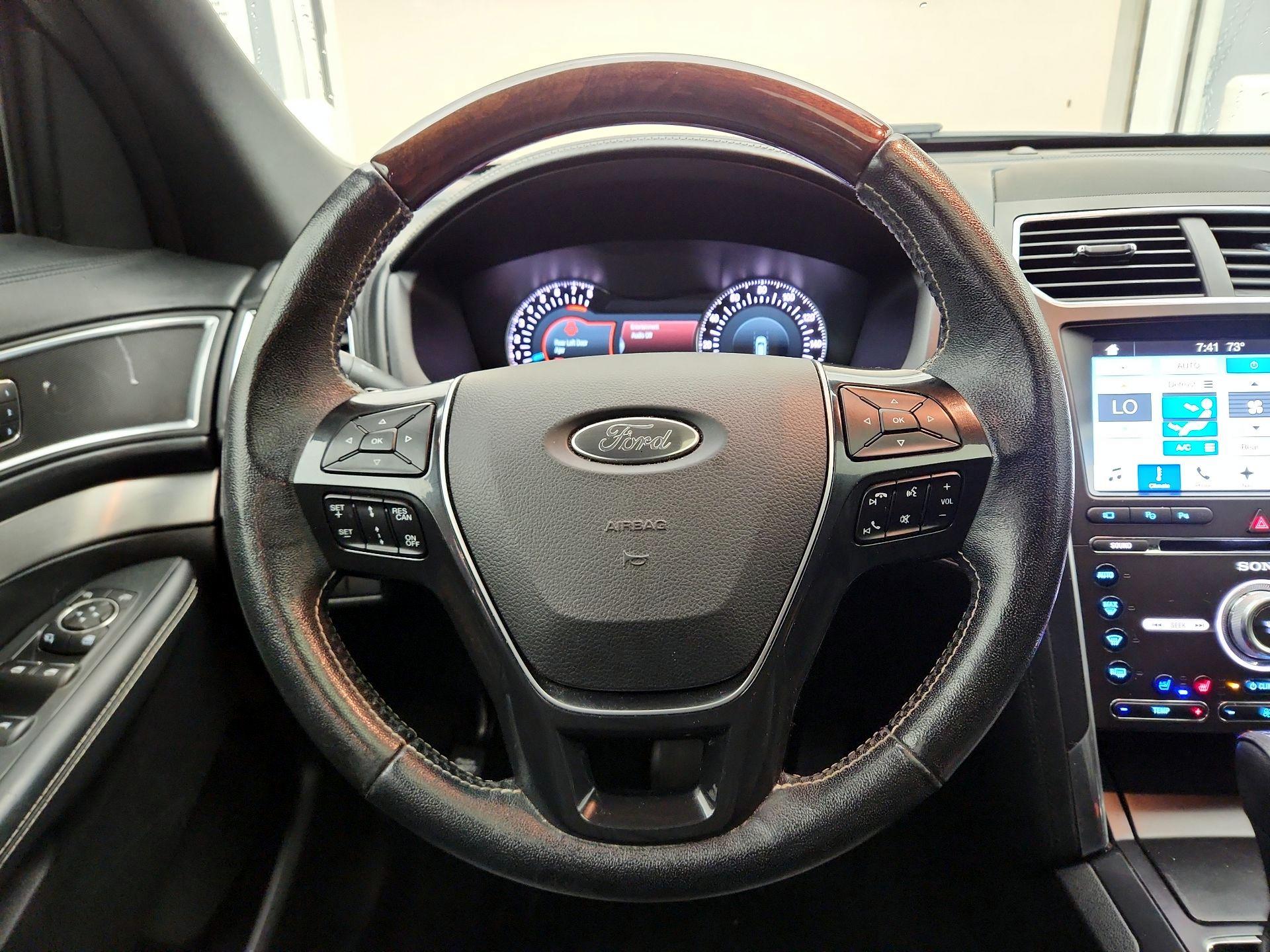 Thumbnail: 2017 Ford Explorer - 10