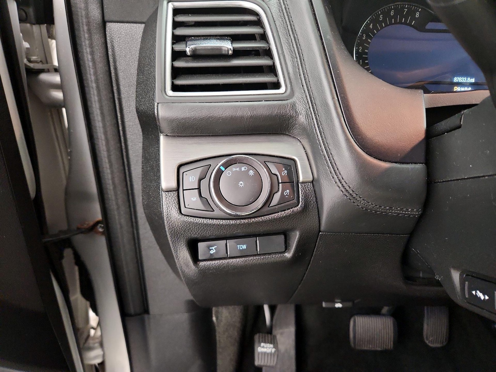 2017 Ford Explorer Platinum - Photo 14