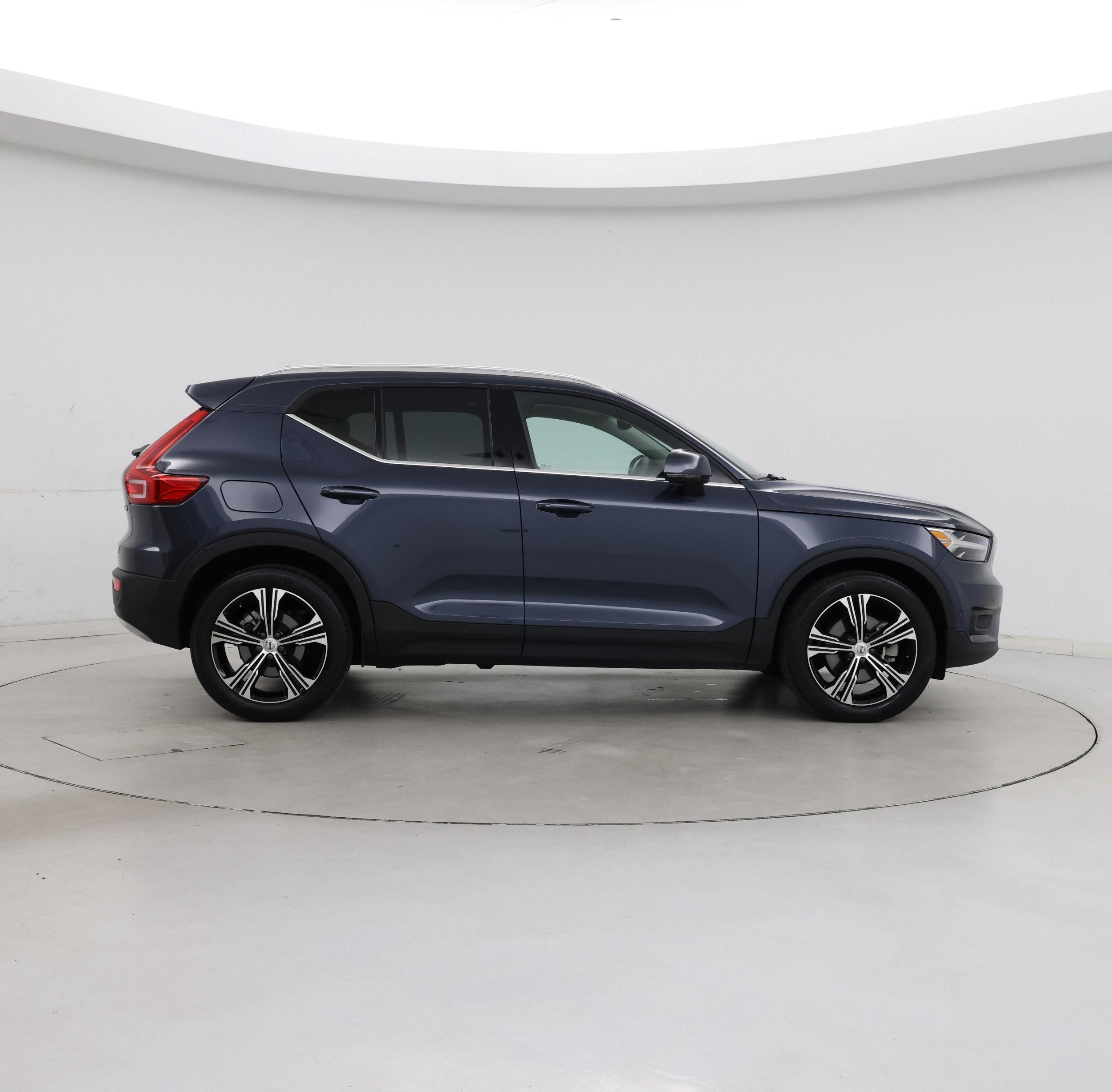 Thumbnail: 2021 Volvo XC40 - 7