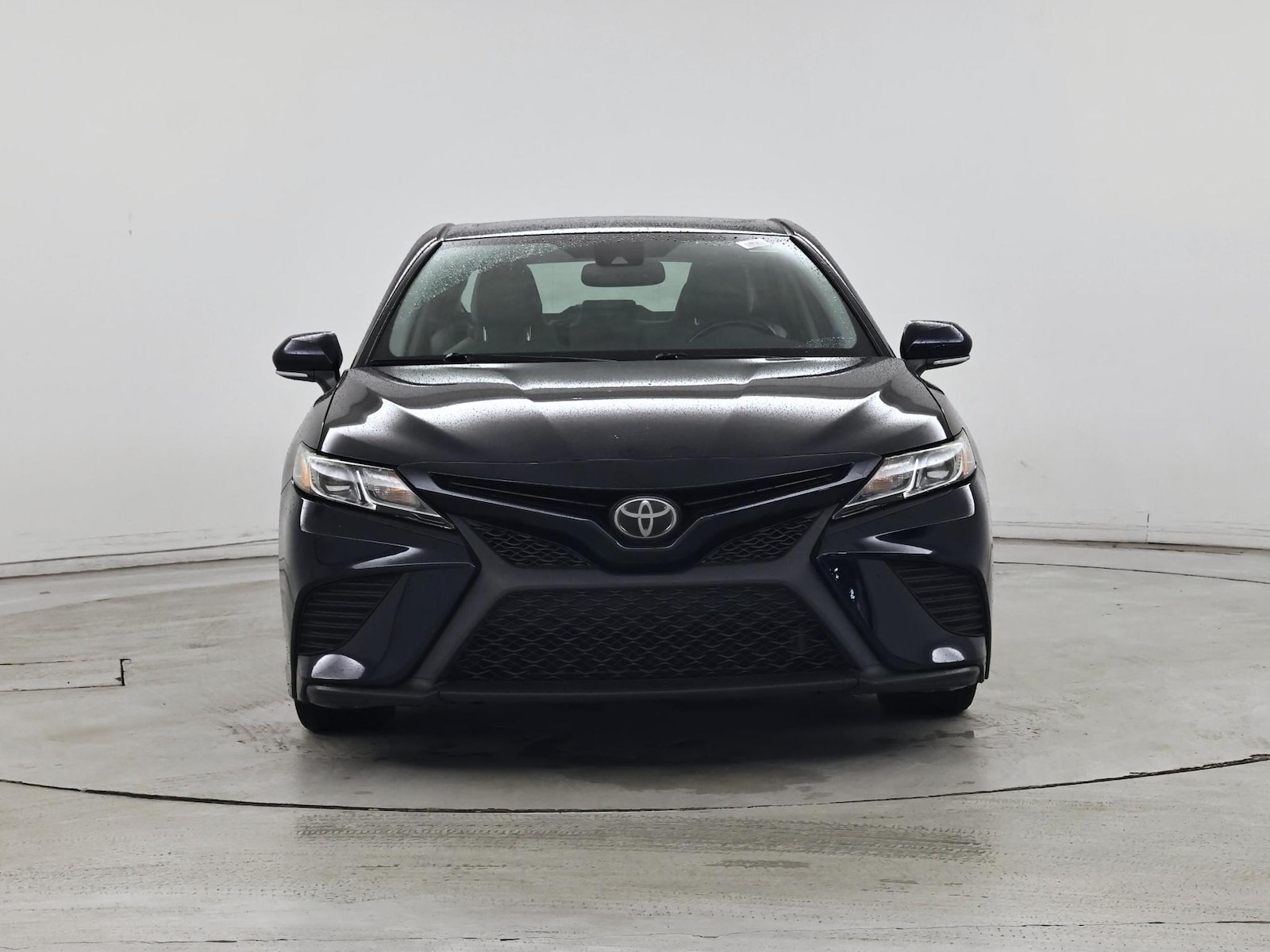 2020 Toyota Camry SE - Photo 6