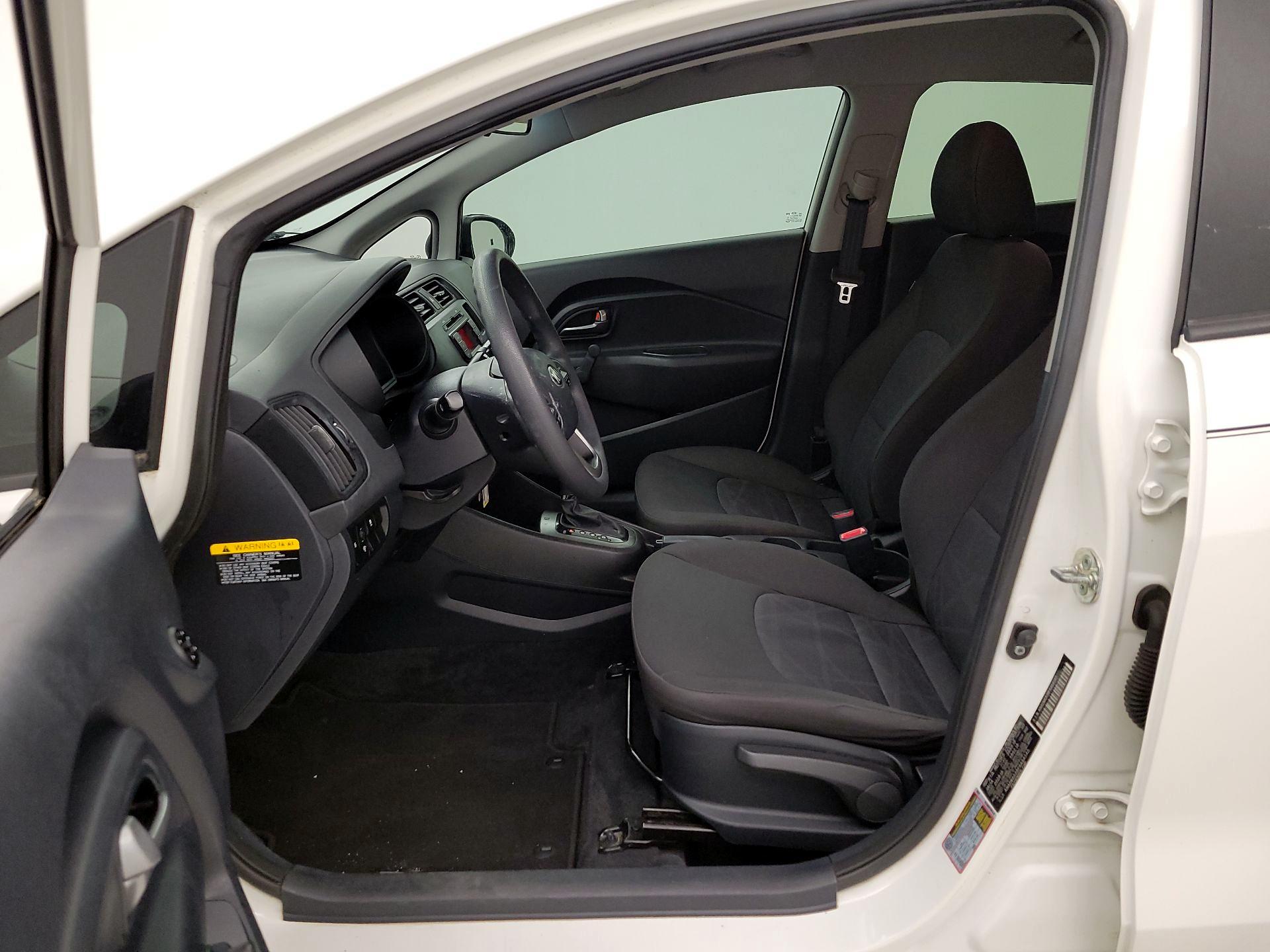 Thumbnail: 2015 Kia Rio - 11