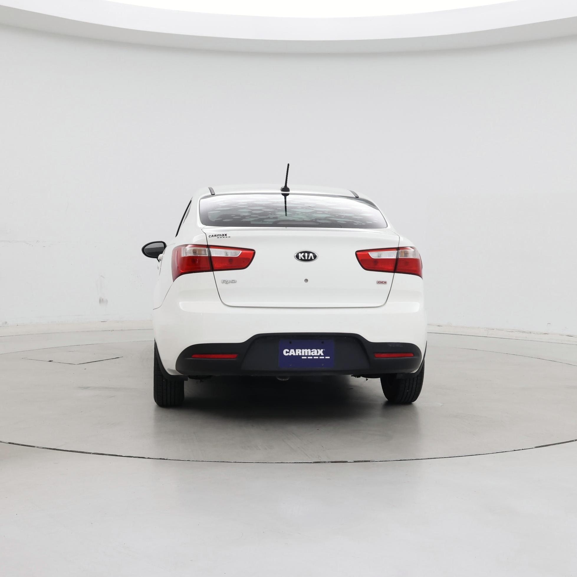 Thumbnail: 2015 Kia Rio - 6