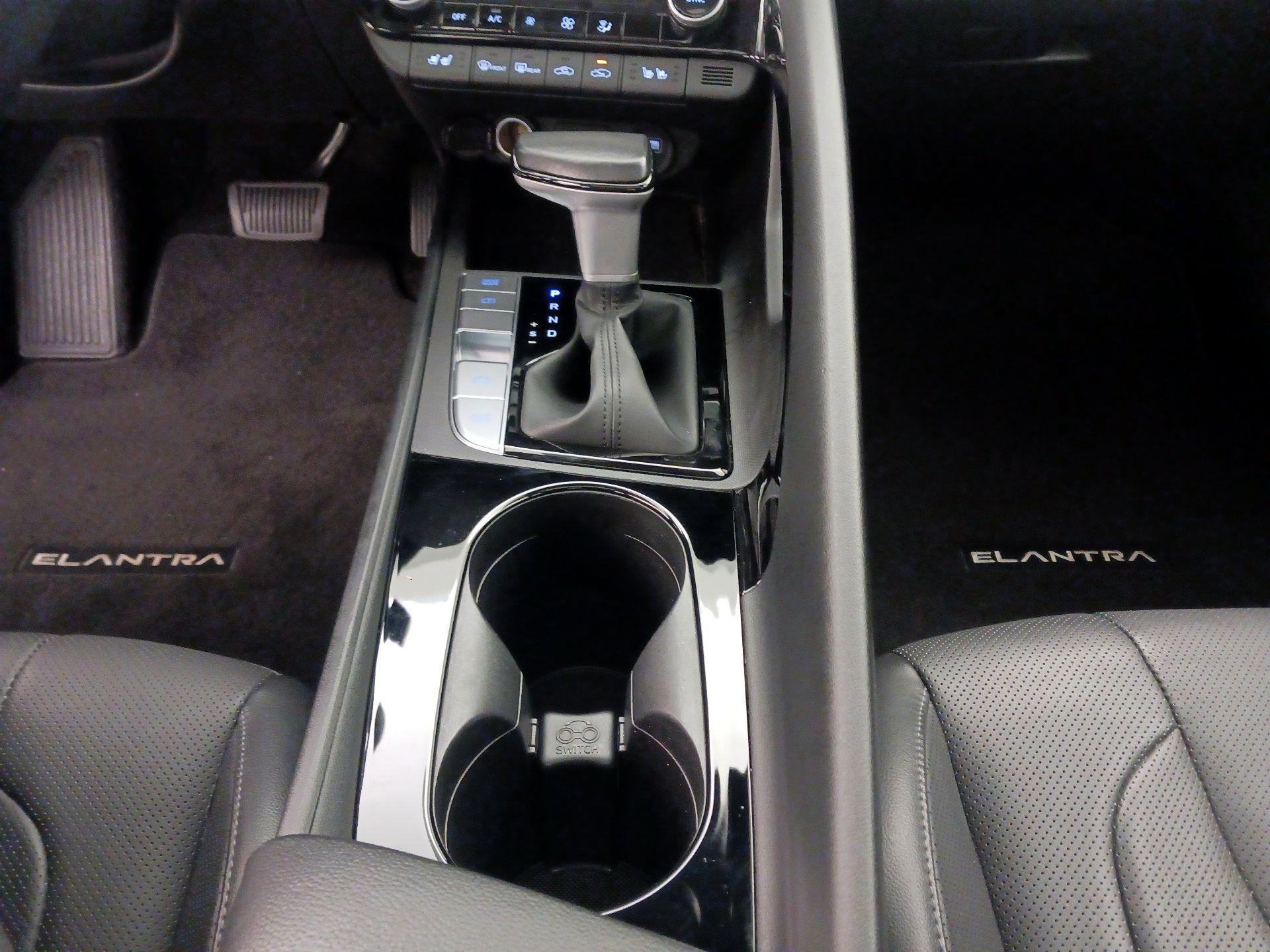 Thumbnail: 2023 Hyundai Elantra - 18