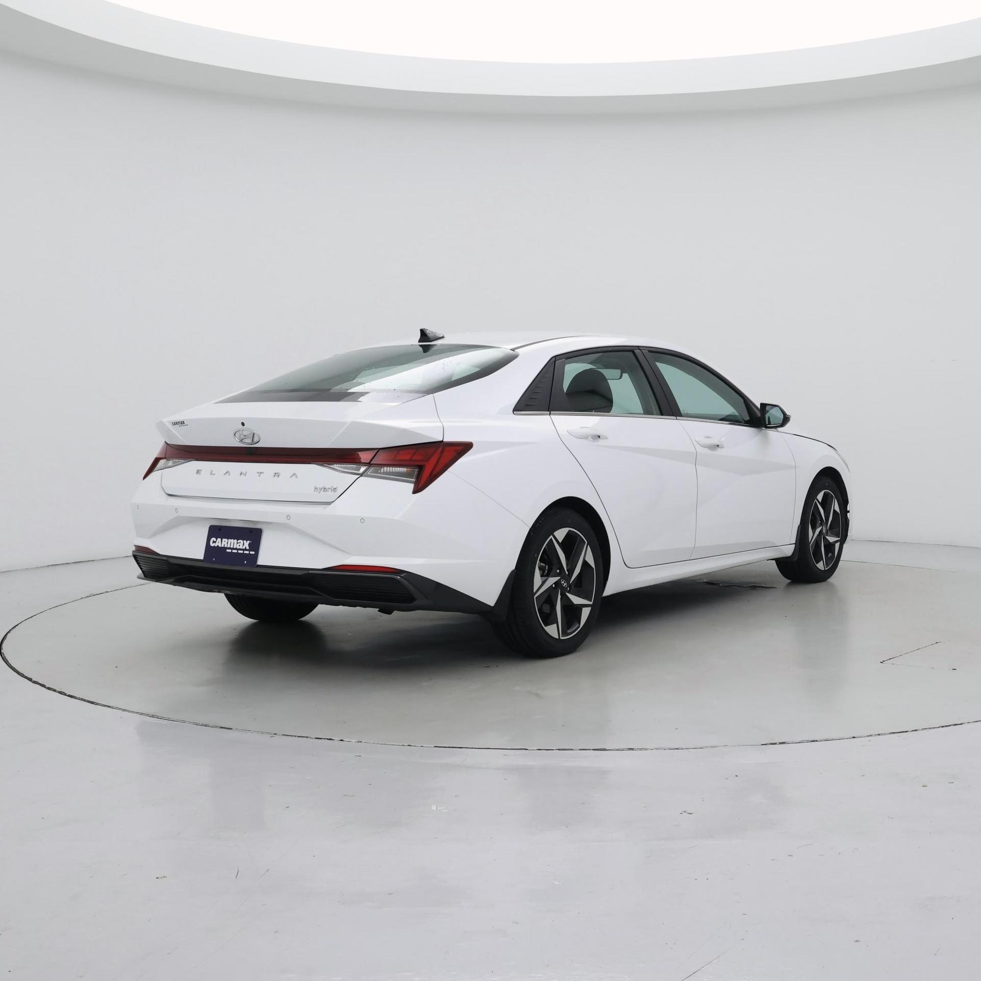 Thumbnail: 2023 Hyundai Elantra - 8