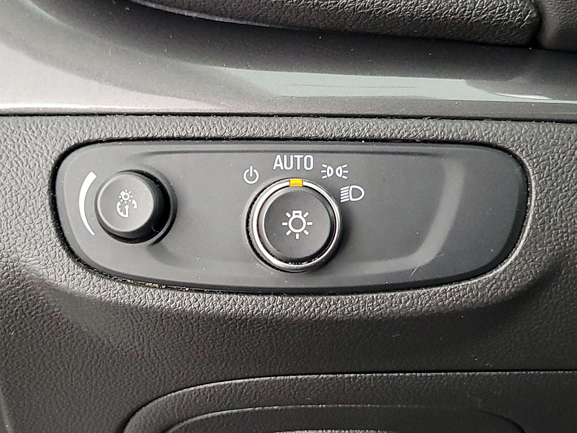 Thumbnail: 2018 Buick Encore - 13