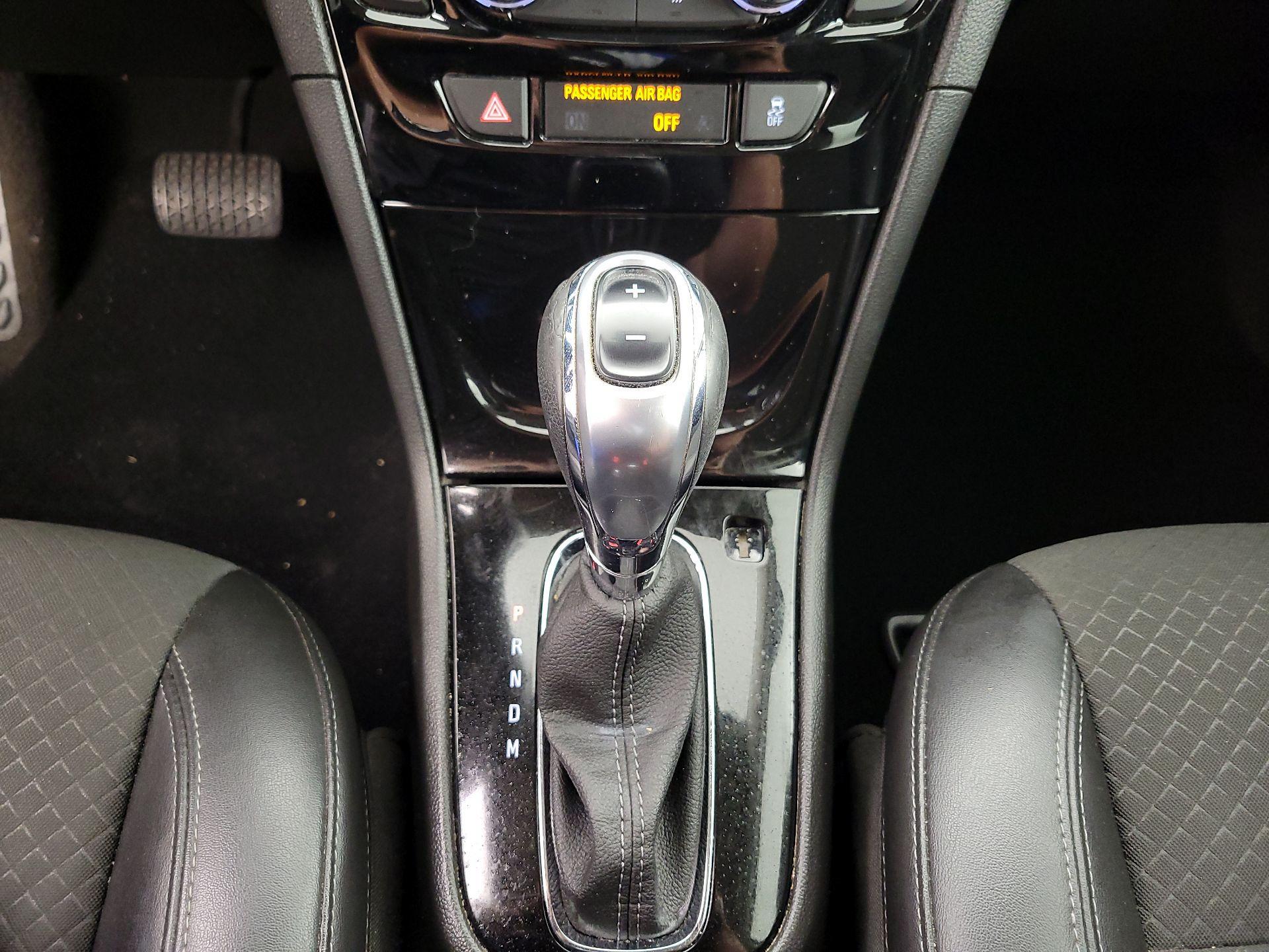 Thumbnail: 2018 Buick Encore - 17