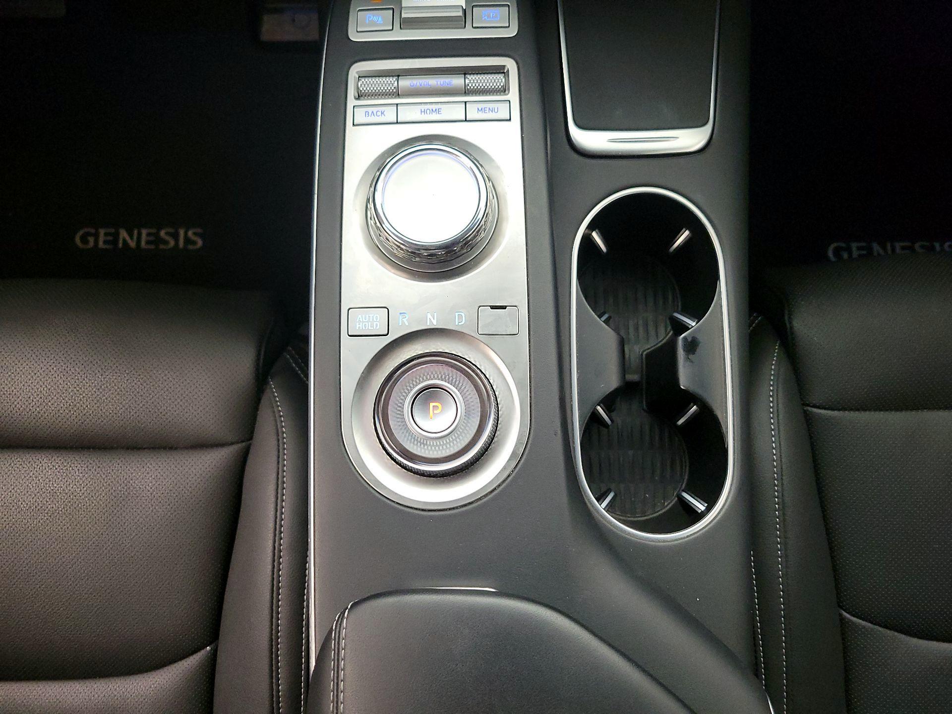 Thumbnail: 2023 Genesis GV70 - 18