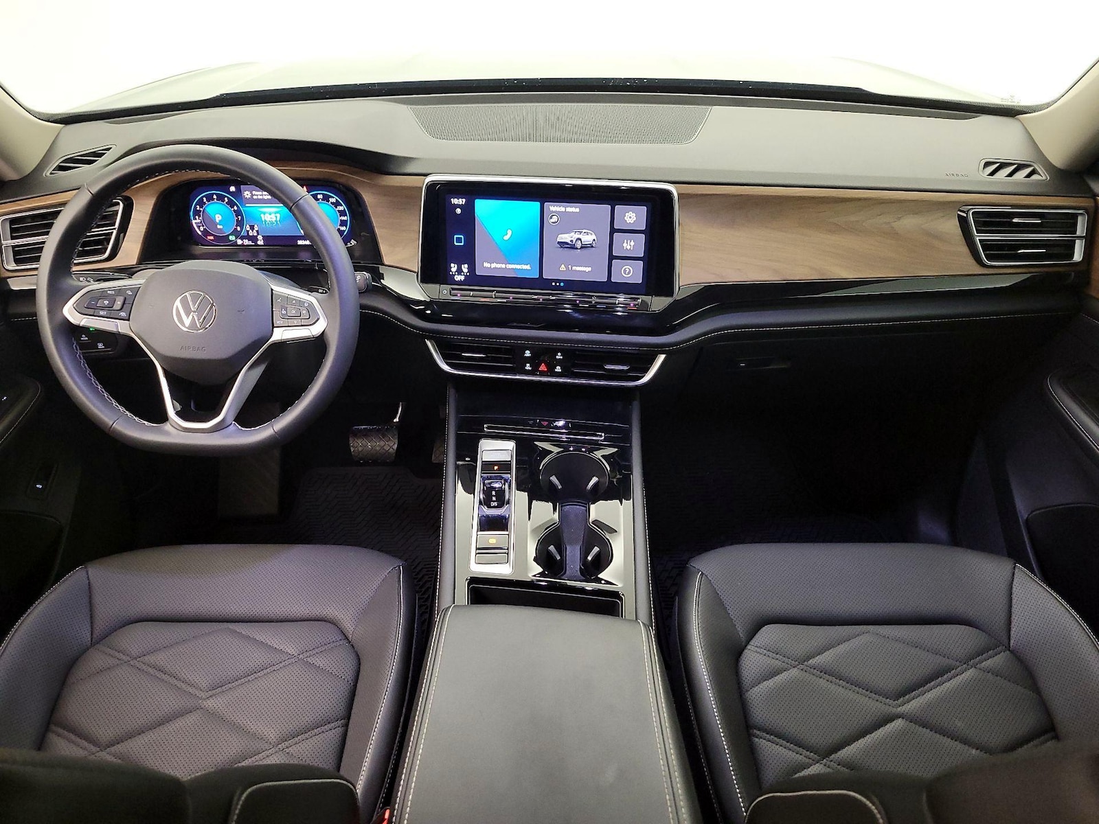 2024 Volkswagen Atlas SE w/Tech - Photo 10