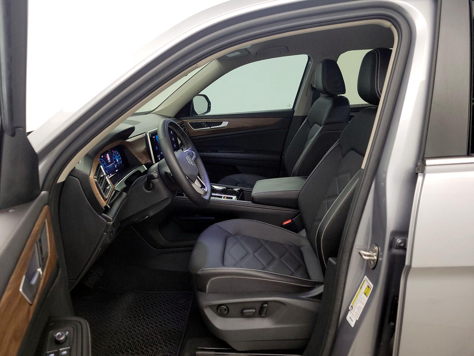 Thumbnail: 2024 Volkswagen Atlas - 11