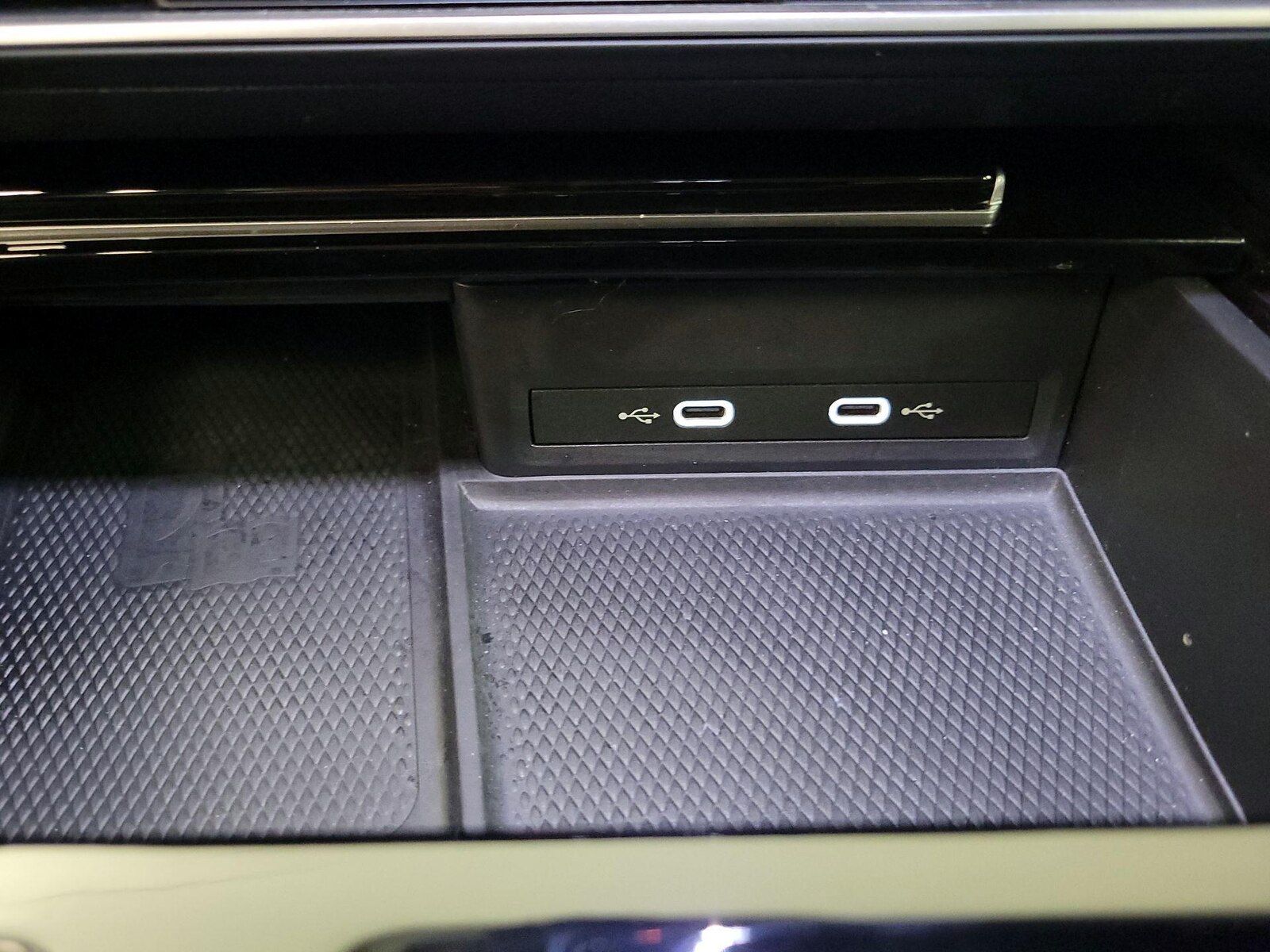 2024 Volkswagen Atlas SE w/Tech - Photo 19
